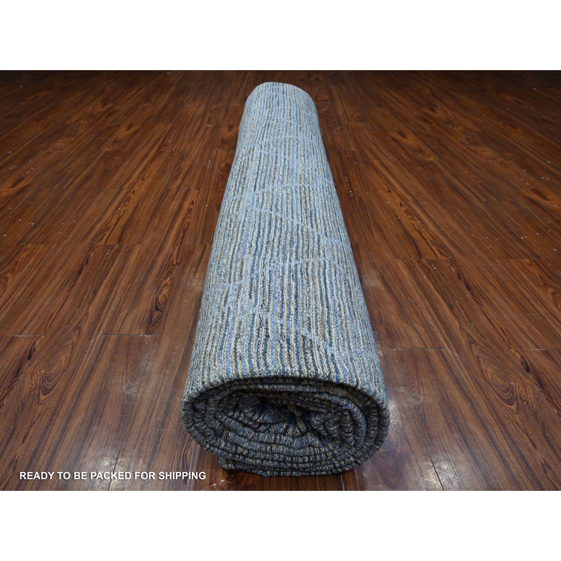 Alfombra oriental de pura lana azul anudada a mano con diseño de inspiración marroquí 12' x 18'5 en venta 1