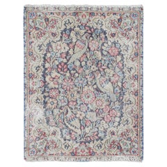 Tapis Kerman persan ancien noué à la main, motif d'oiseaux et de fleurs bleu 1'8"x2'2"