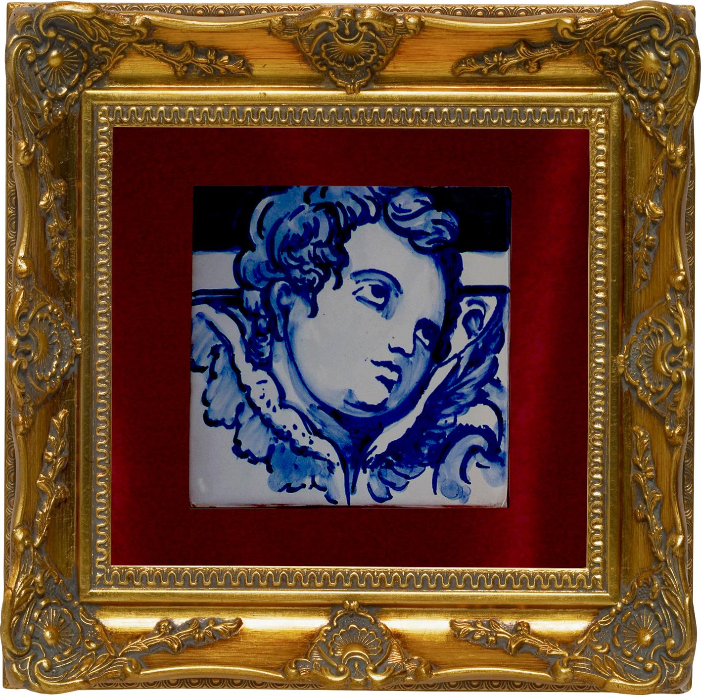 Barocco Mattonella di ceramica portoghese blu dipinta a mano con cherubino o angelo o Azulejo in vendita