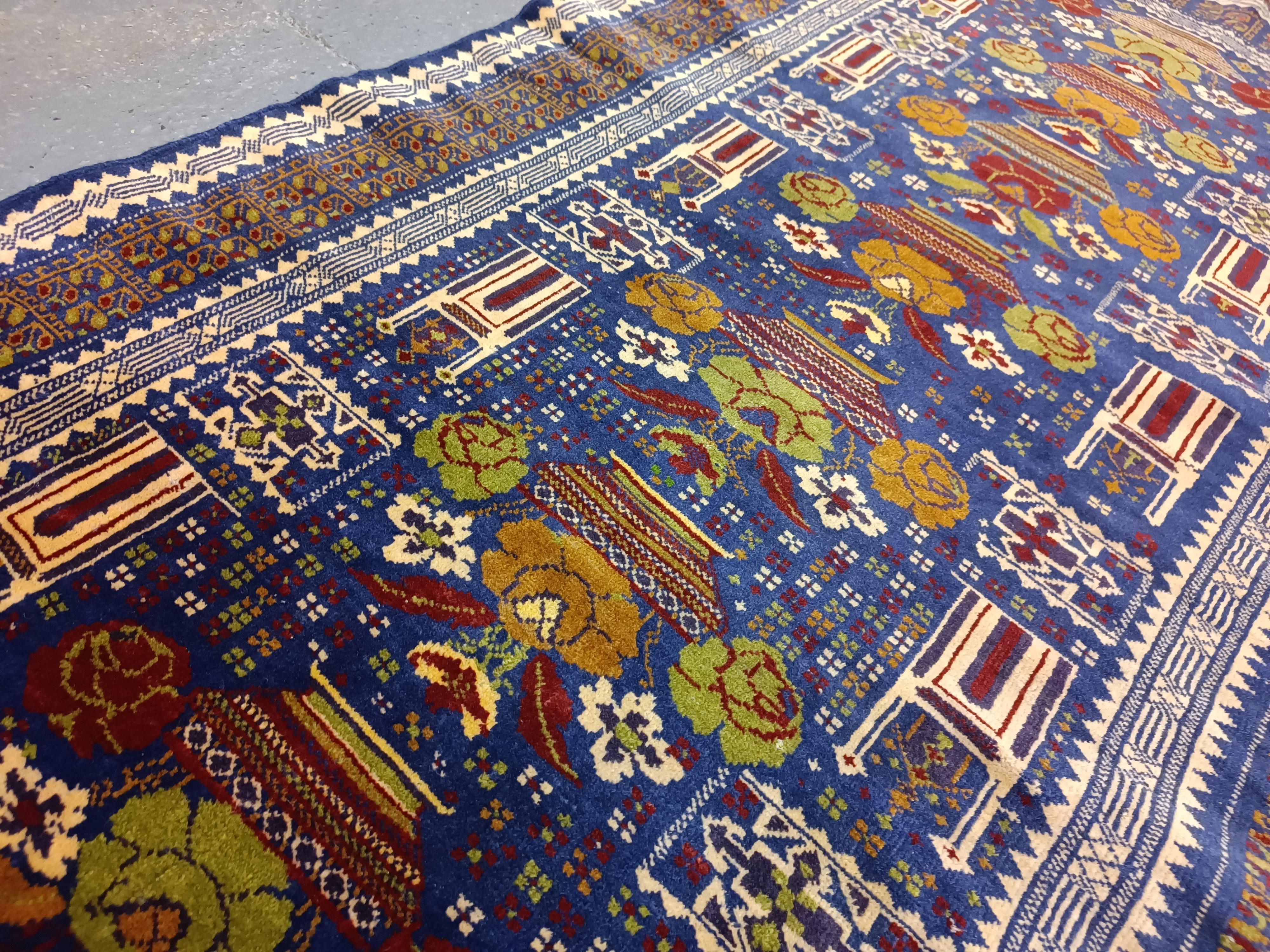 Blauer handgefertigter Balouch-Teppich Balouch-Teppich, persischer rustikaler Vintage-Teppich mit Tiermuster im Angebot 2