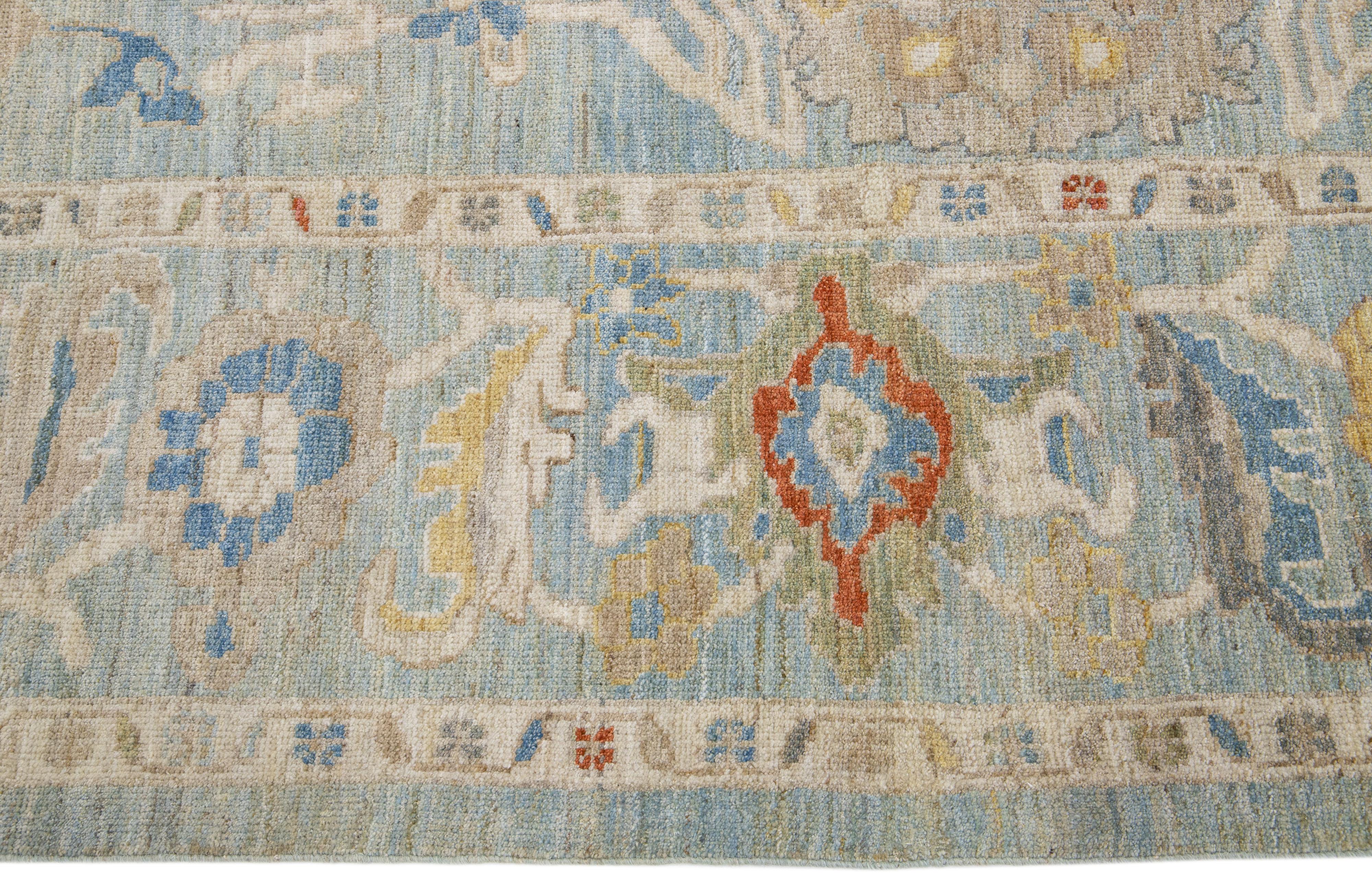 Blaue, handgefertigte, moderne  Sultanabad-Wollteppich mit Allover-Muster im Zustand „Neu“ im Angebot in Norwalk, CT