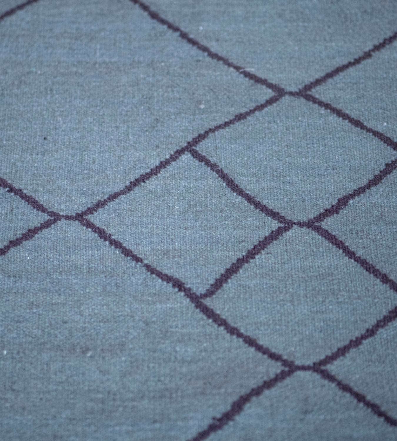 Blauer handgewebter marokkanisch inspirierter Flachgewebe-Teppich aus Wolle im Angebot 3