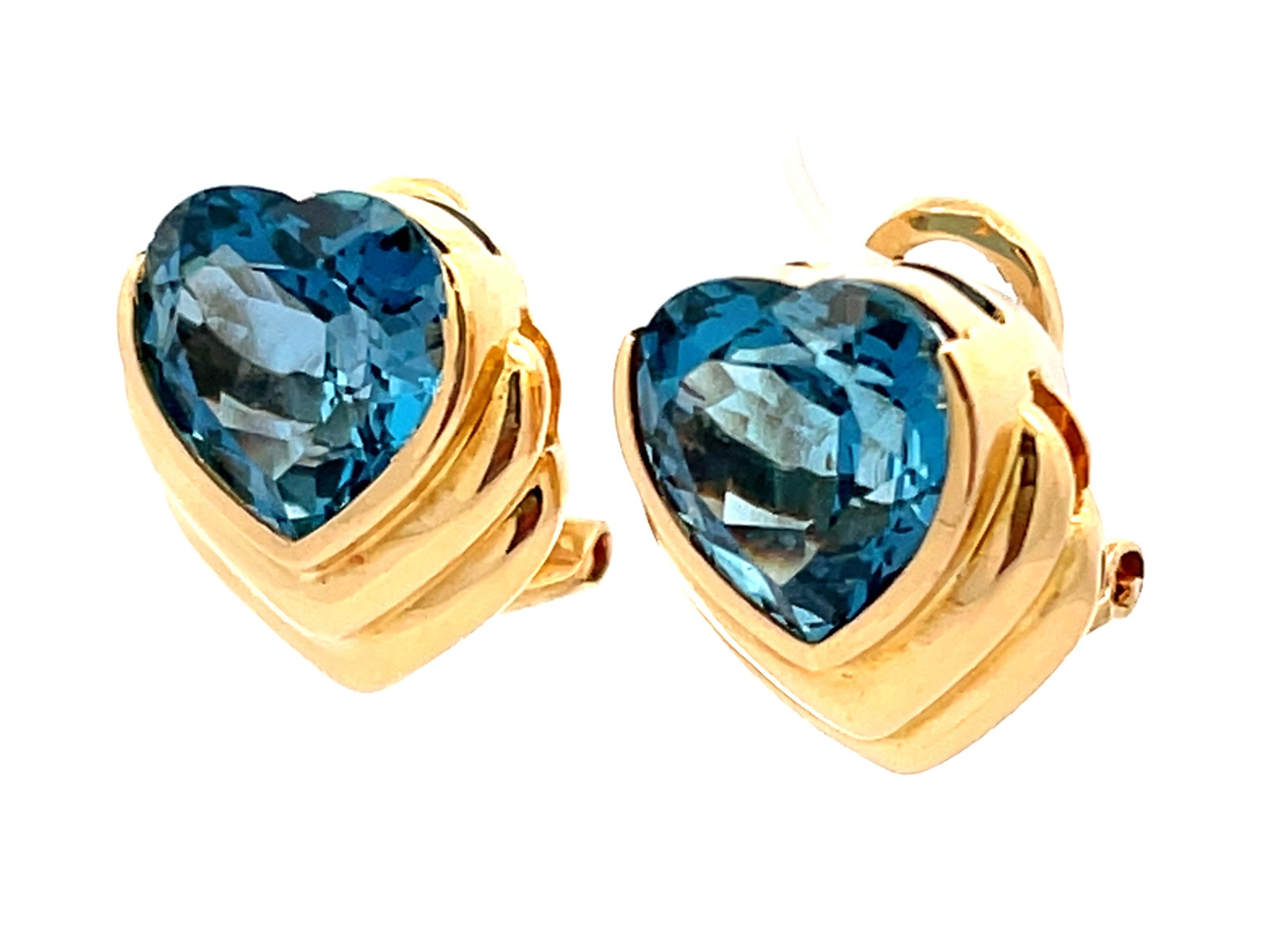 Modern Blue Heart Shaped Topaz Earrings in 18k Yellow Gold For Sale