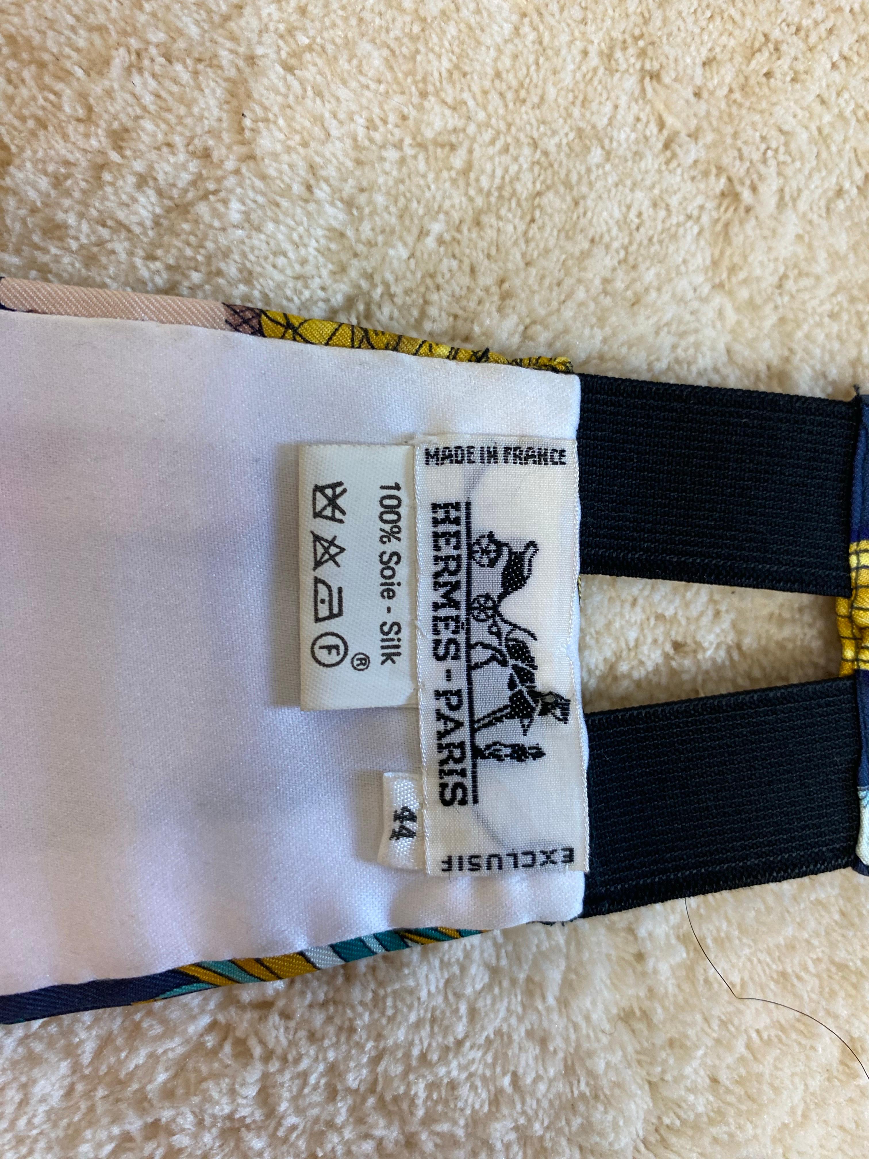 Women's or Men's Blue Hermès-Paris patterned belt. For Sale