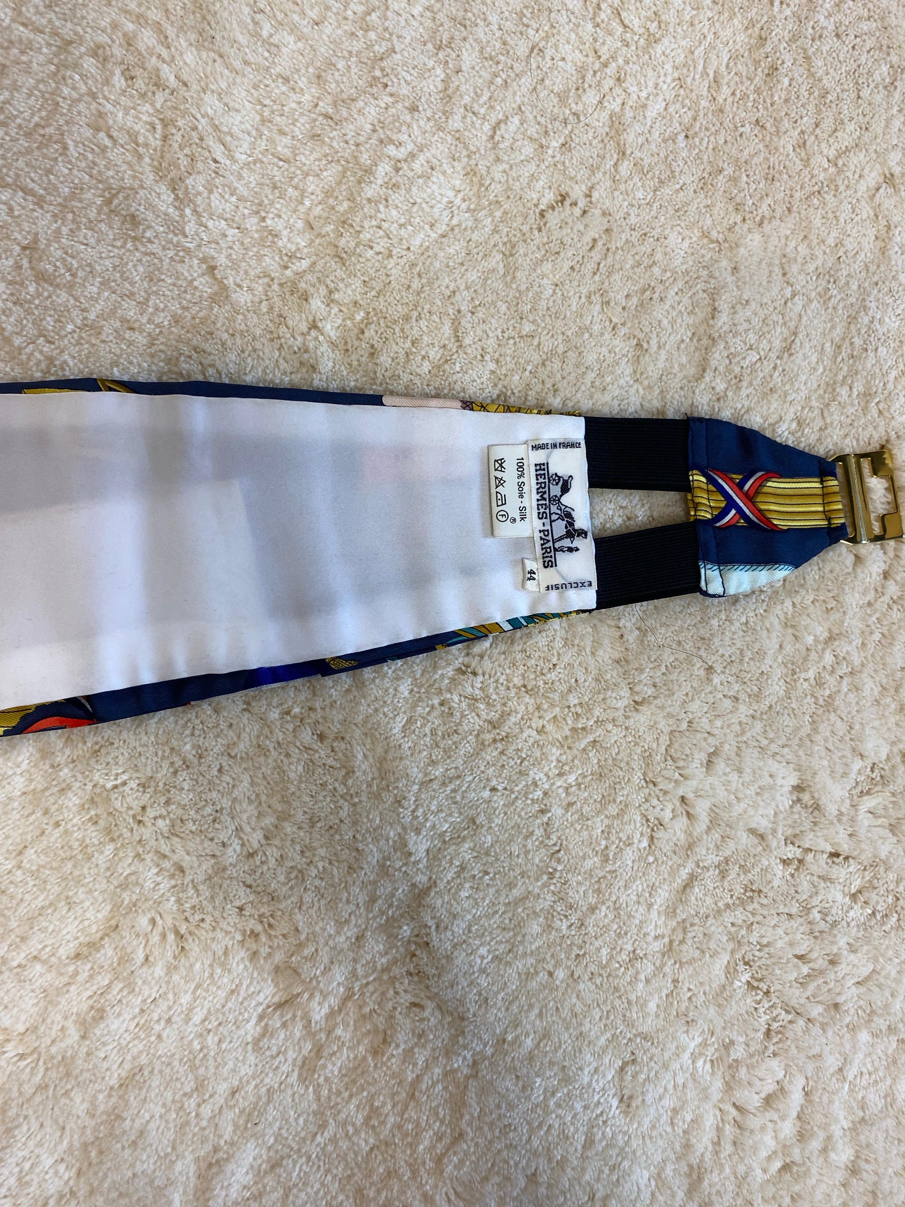 Blue Hermès-Paris patterned belt. For Sale 1