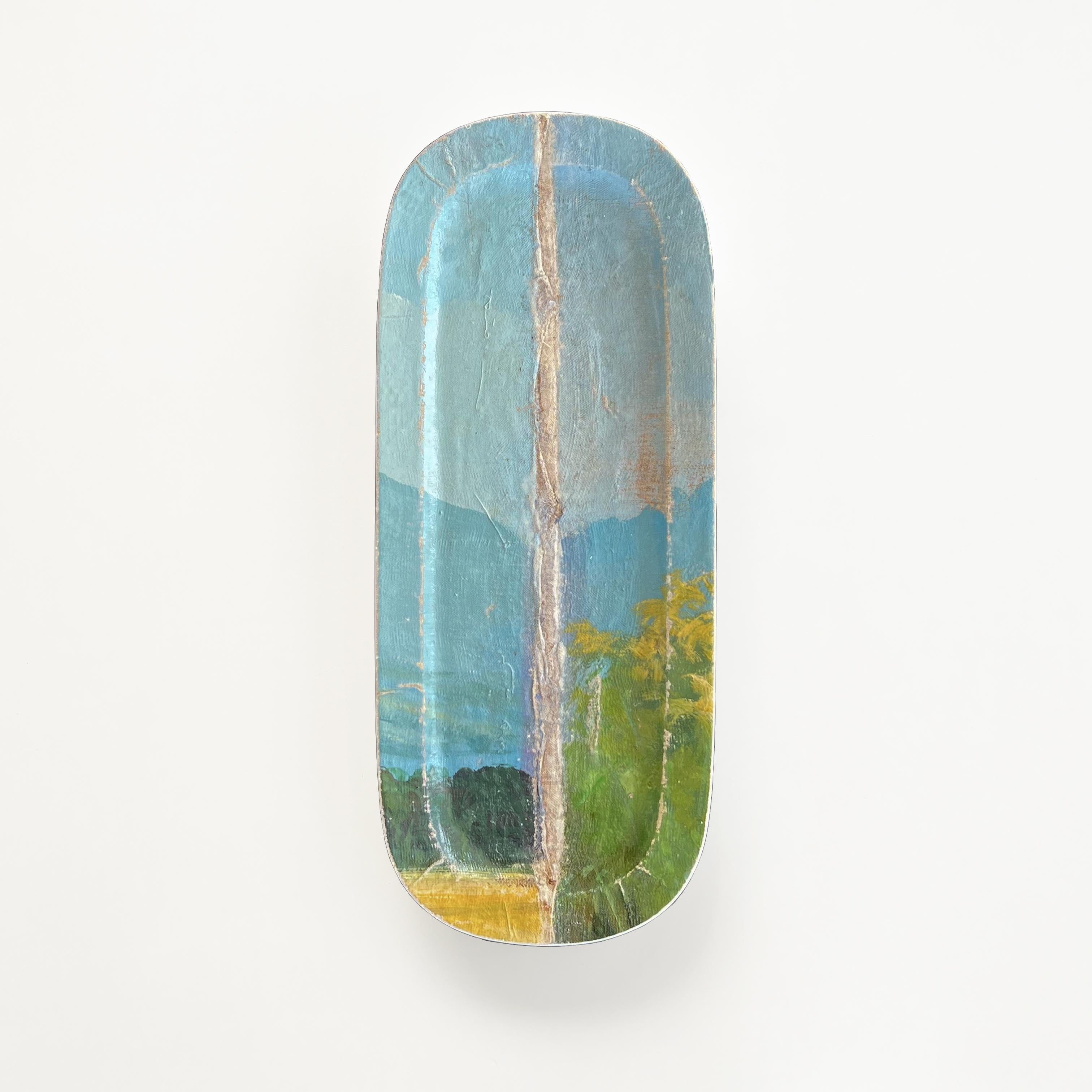 „Blue Horizon“ Wandkunstkomposition aus dekorativen Platten und Gemälden (Glasiert) im Angebot