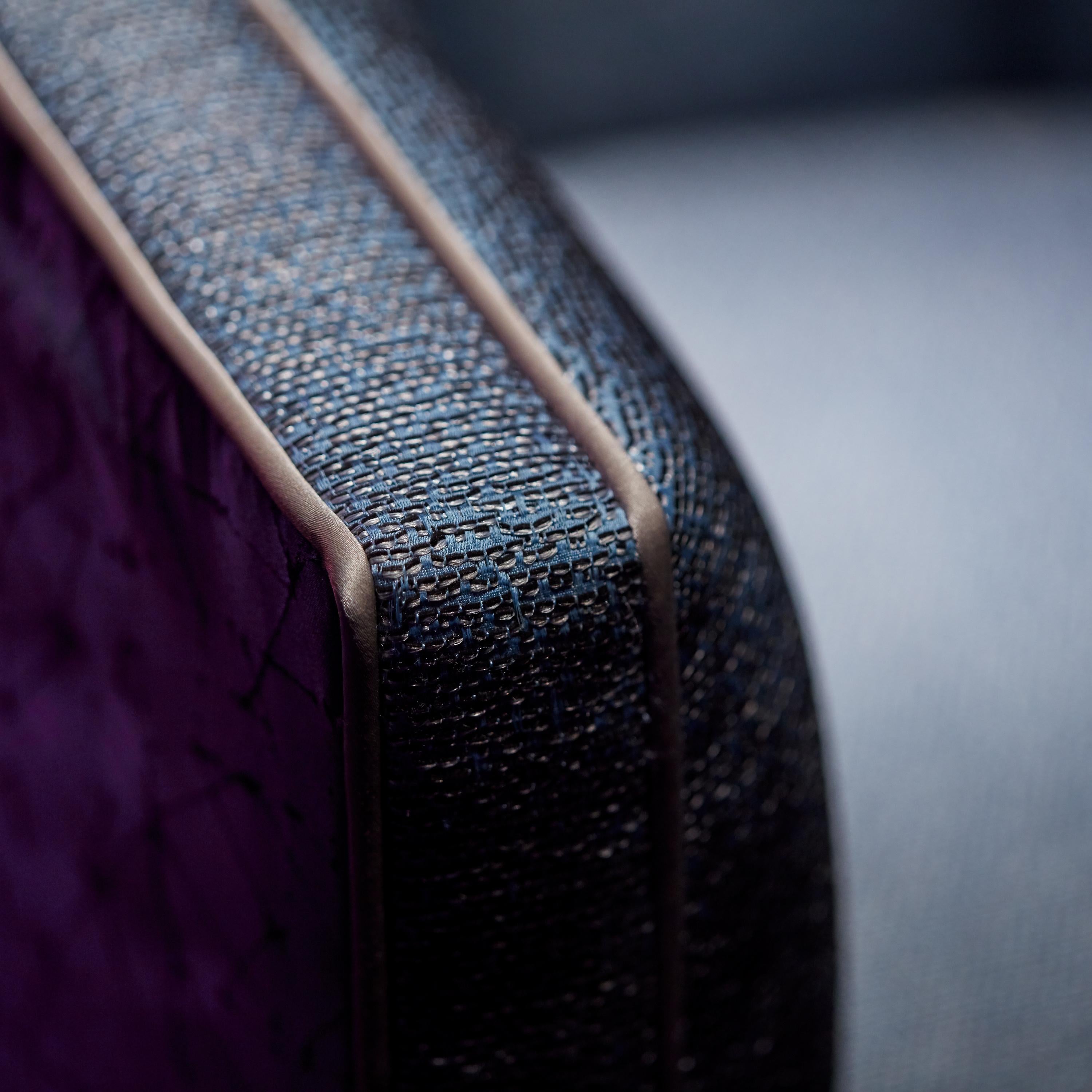Blue Hour Armchair, Elegant Armchair on Metal Legs (Moderne) im Angebot