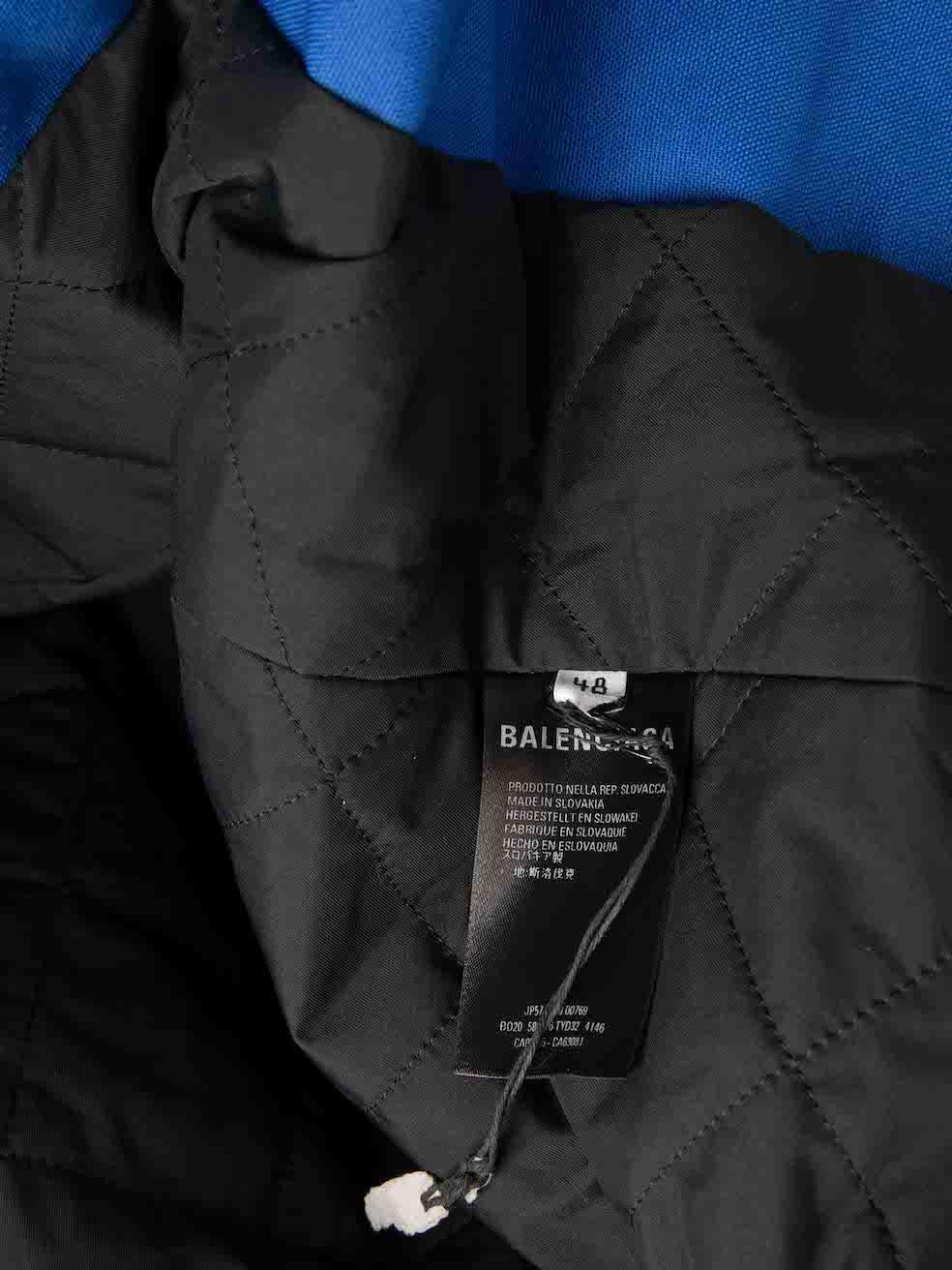 Balenciaga Blue Incognito Shoulder Logo Belt Detail Parka Size XXXL In Good Condition For Sale In London, GB