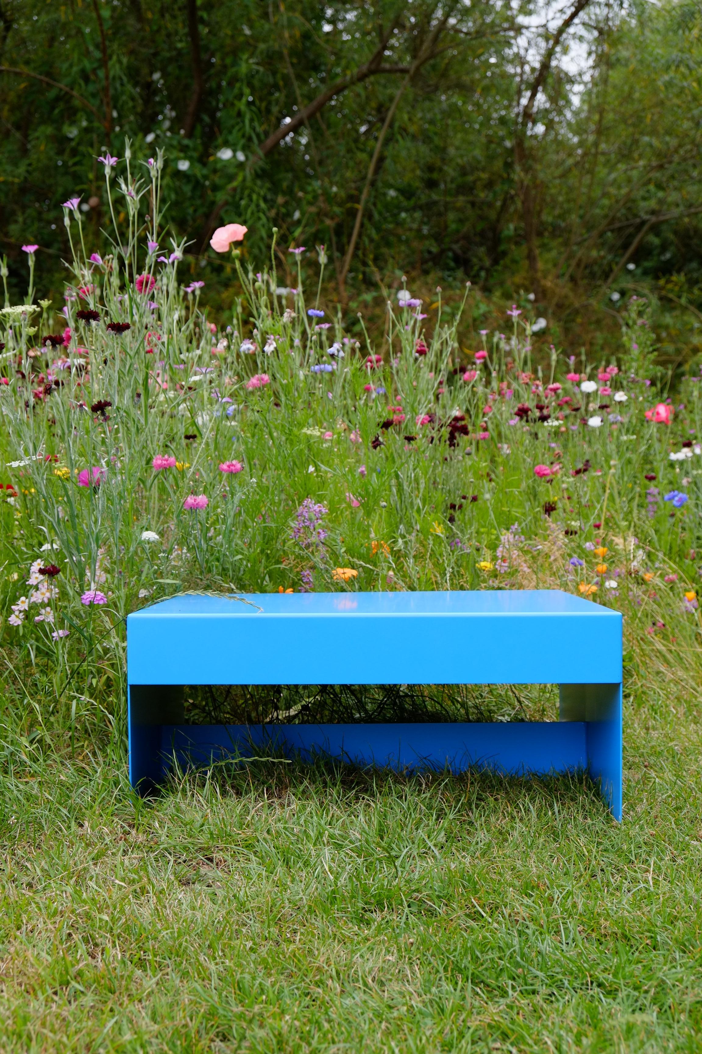 Powder-Coated Blue Indoor / Outdoor Single Form Square Aluminium Coffee Table, Customisable For Sale