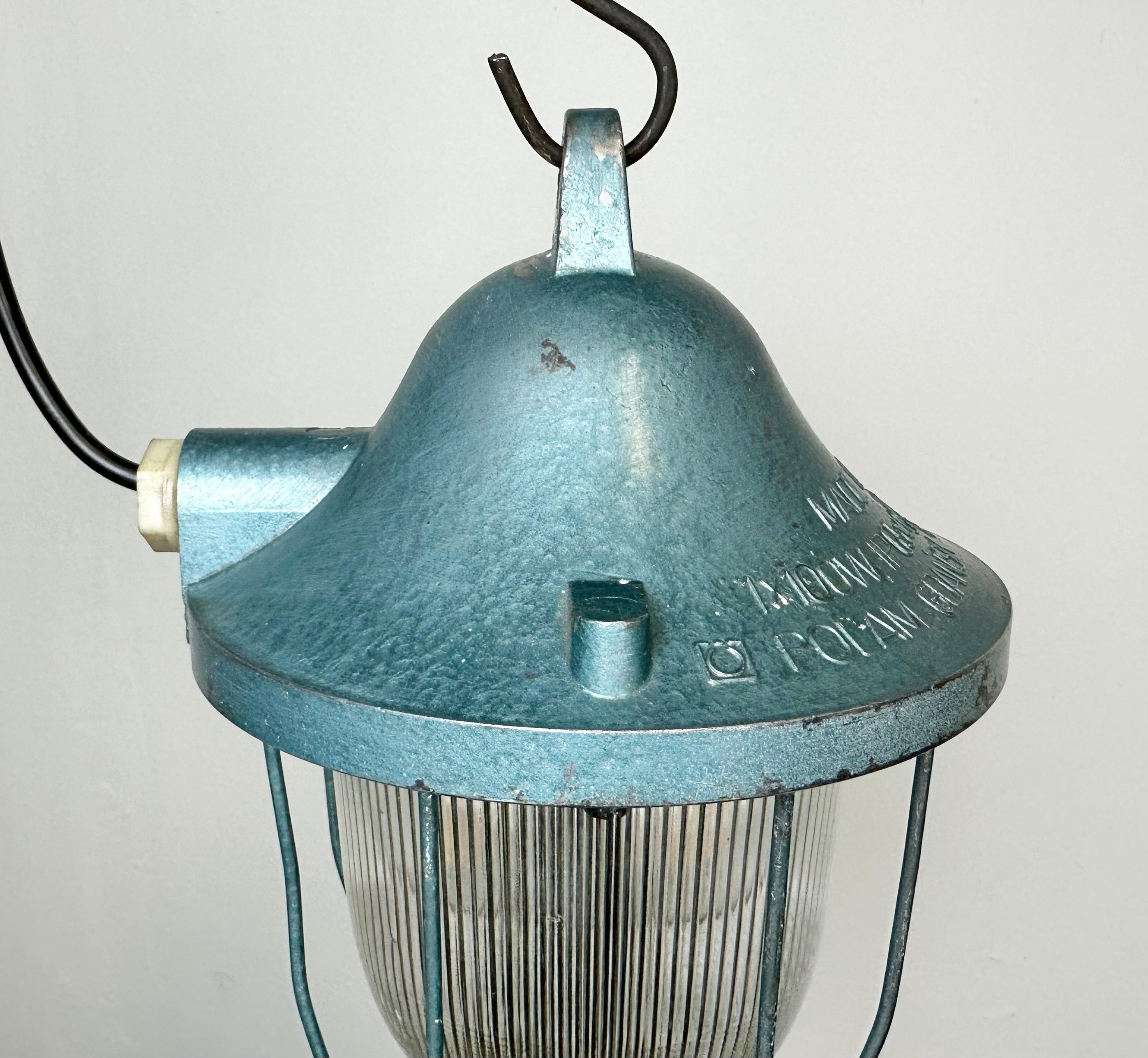 Lampada bunker industriale blu di Polam Gdansk, anni '70 in vendita 8