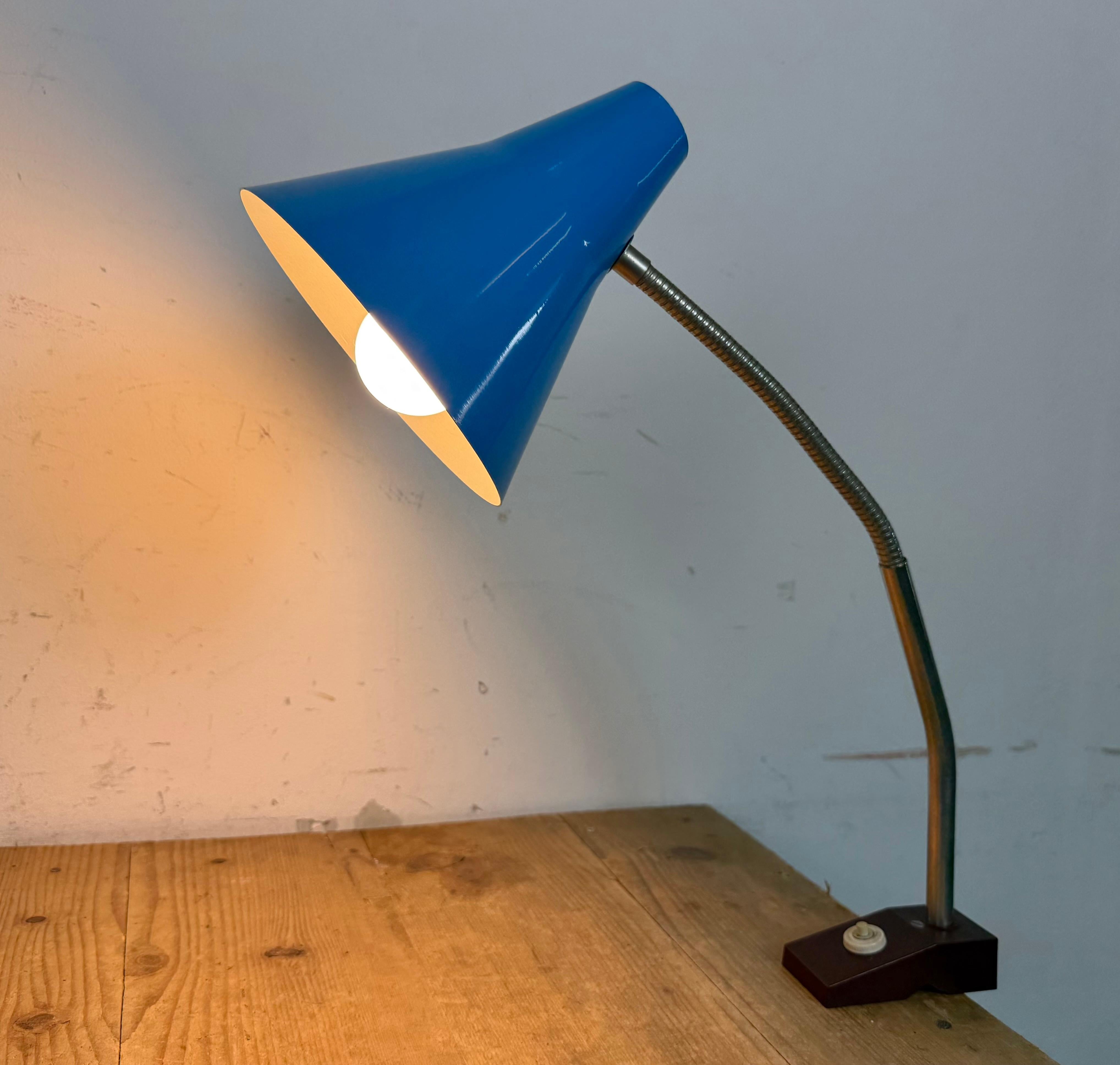 Lampe de table industrielle bleue d'atelier allemand de Reif Dresden, années 1960 en vente 6