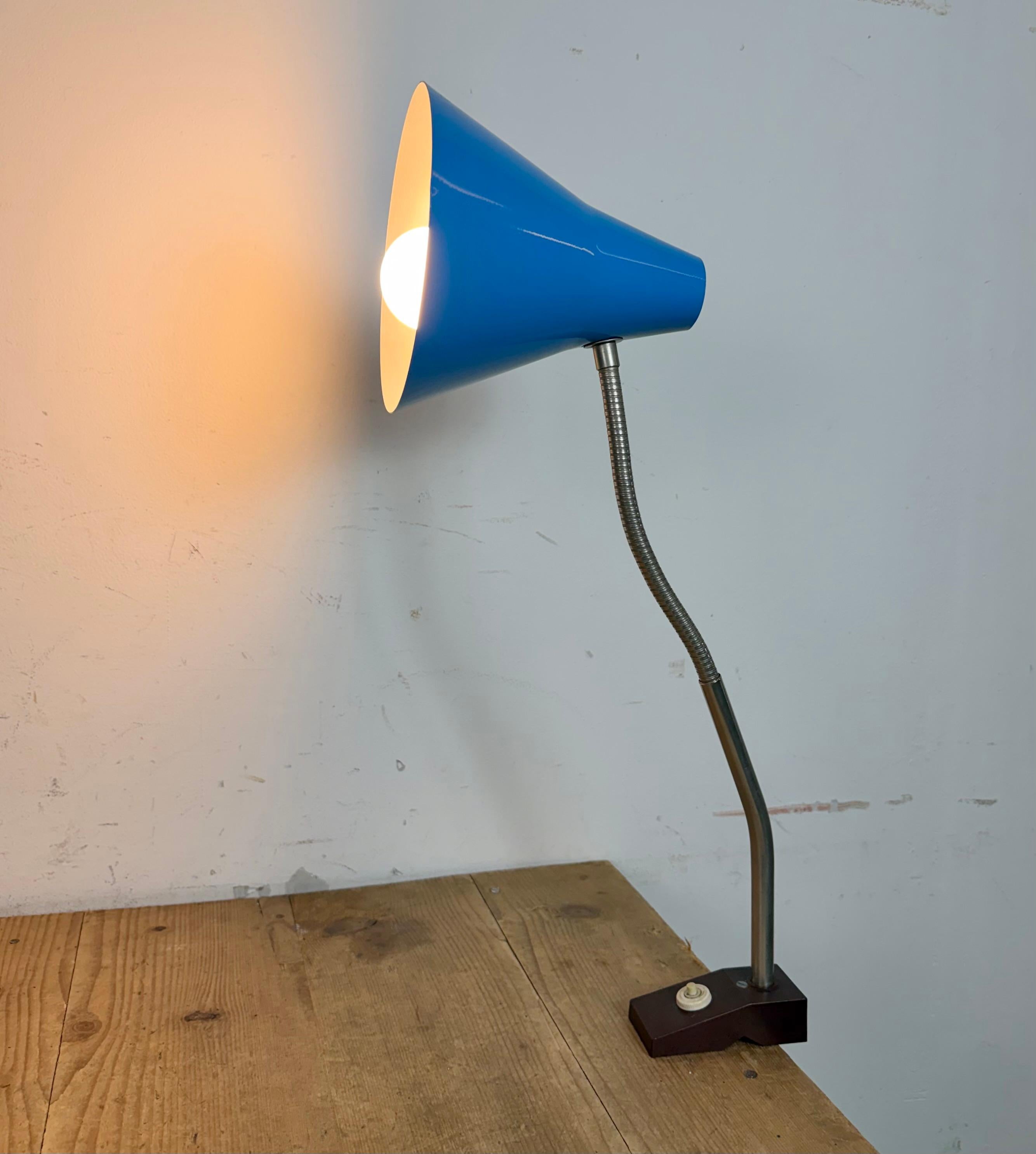 Lampe de table industrielle bleue d'atelier allemand de Reif Dresden, années 1960 en vente 7