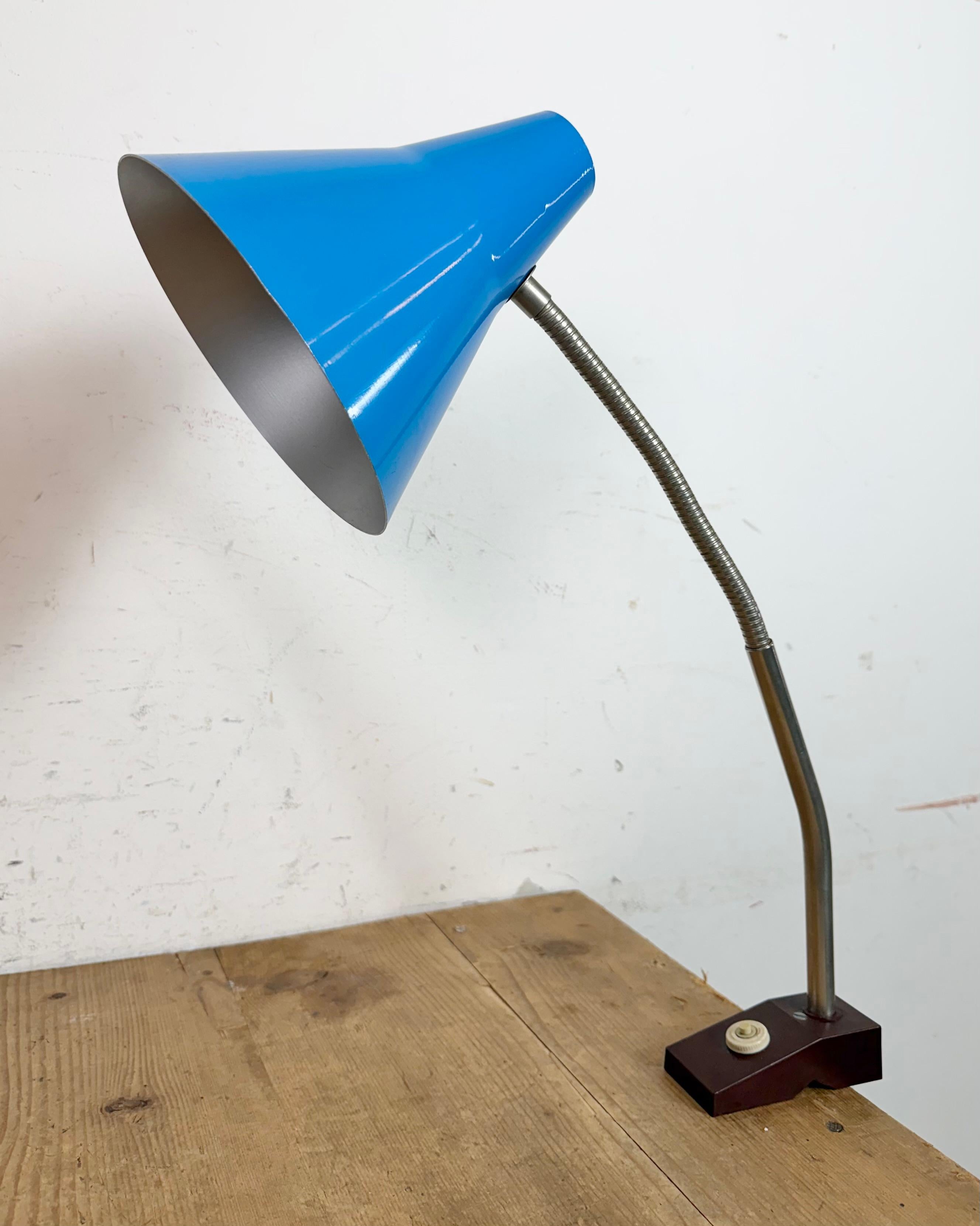 Allemand Lampe de table industrielle bleue d'atelier allemand de Reif Dresden, années 1960 en vente