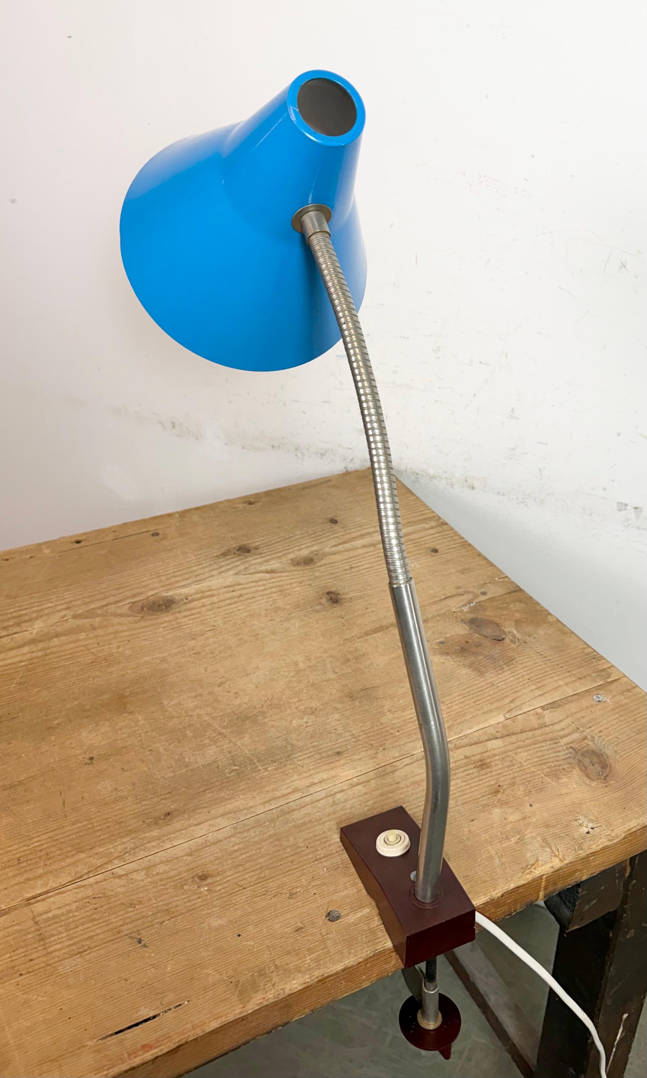 Chrome Lampe de table industrielle bleue d'atelier allemand de Reif Dresden, années 1960 en vente