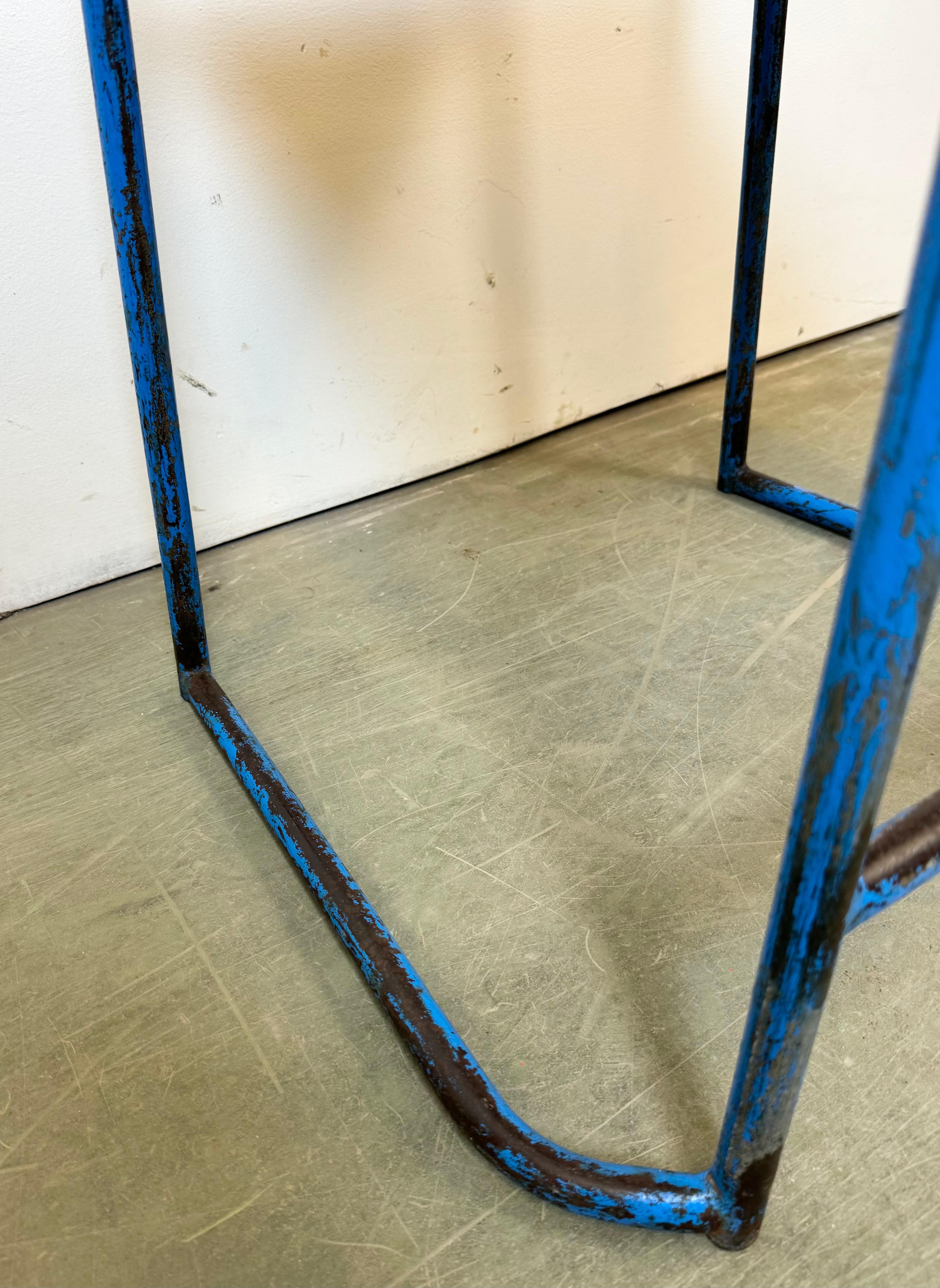 Blue Industrial Iron Chairs, Set of 2, 1950s For Sale 5