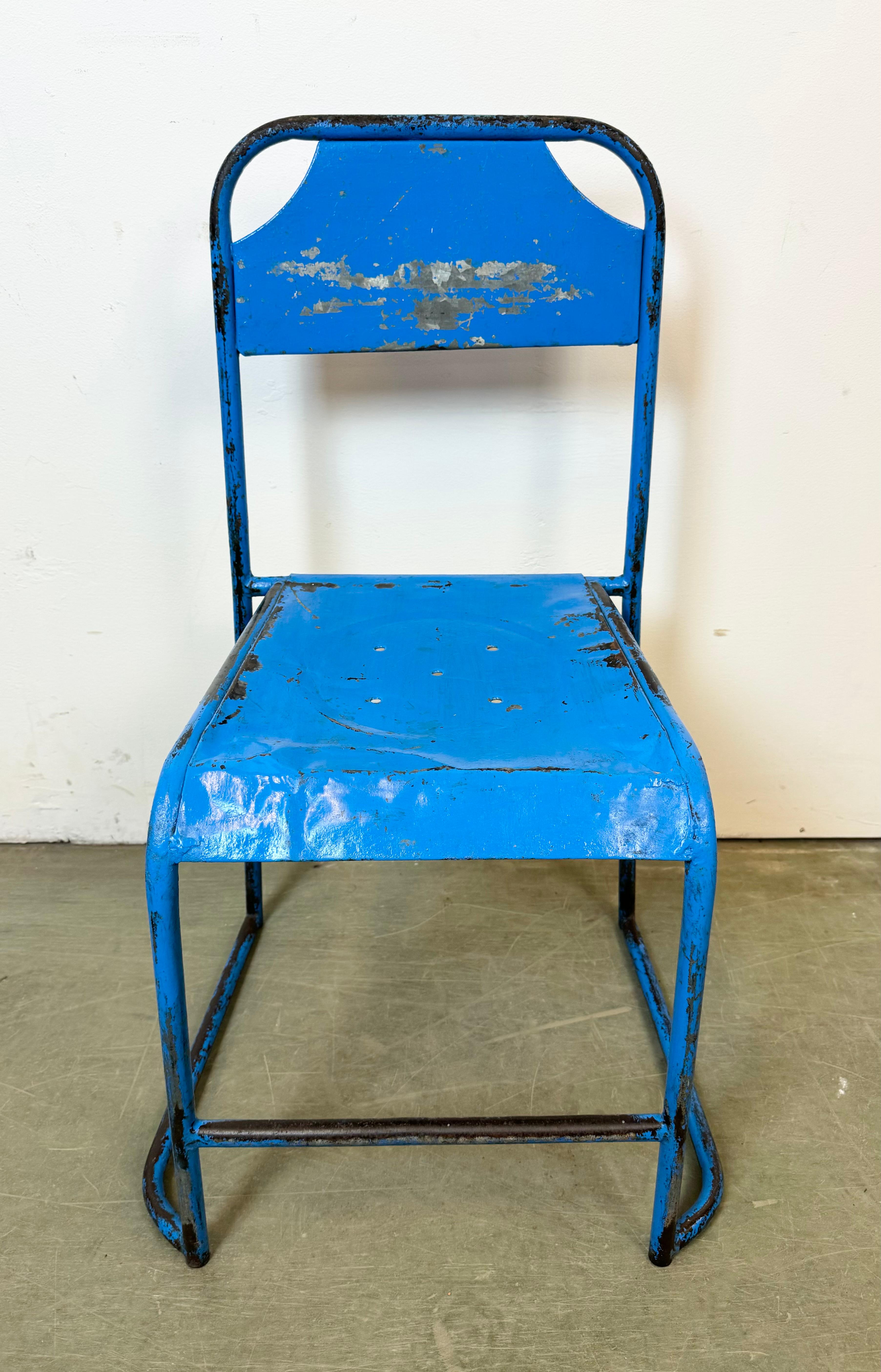 Fer Chaises industrielles bleues en fer, ensemble de 2, années 1950 en vente