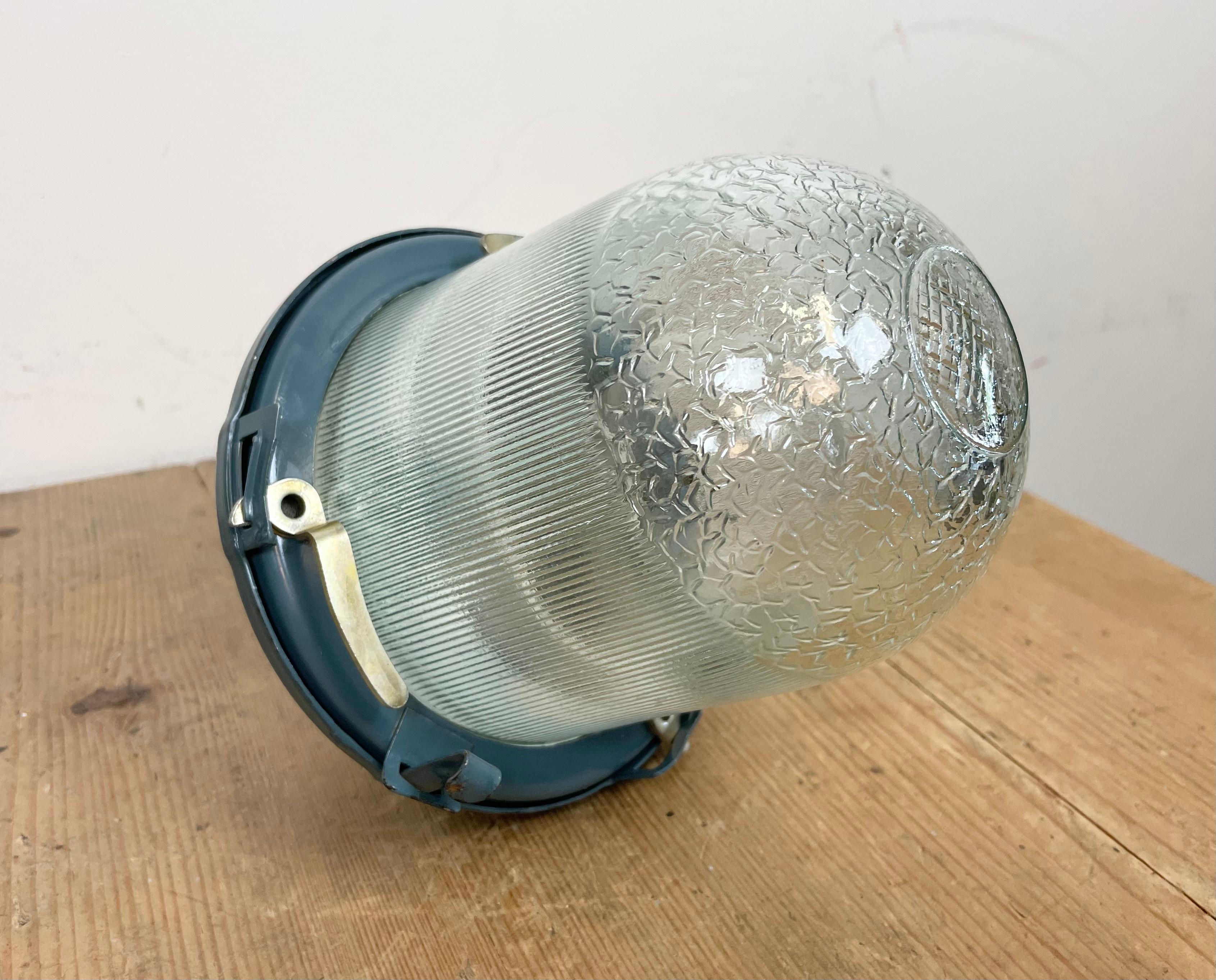 Lampe à suspension cylindrique industrielle soviétique bleue, années 1970 en vente 3