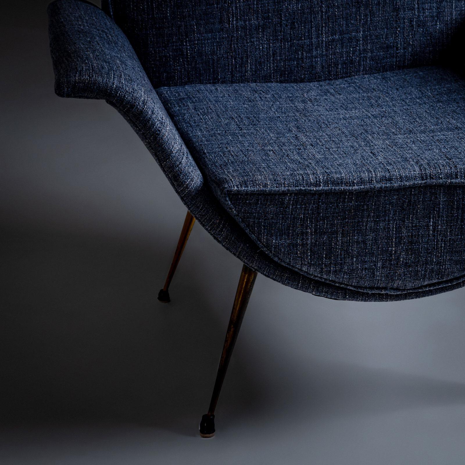 Fauteuil de salon italien bleu, milieu du 20e siècle en vente 4