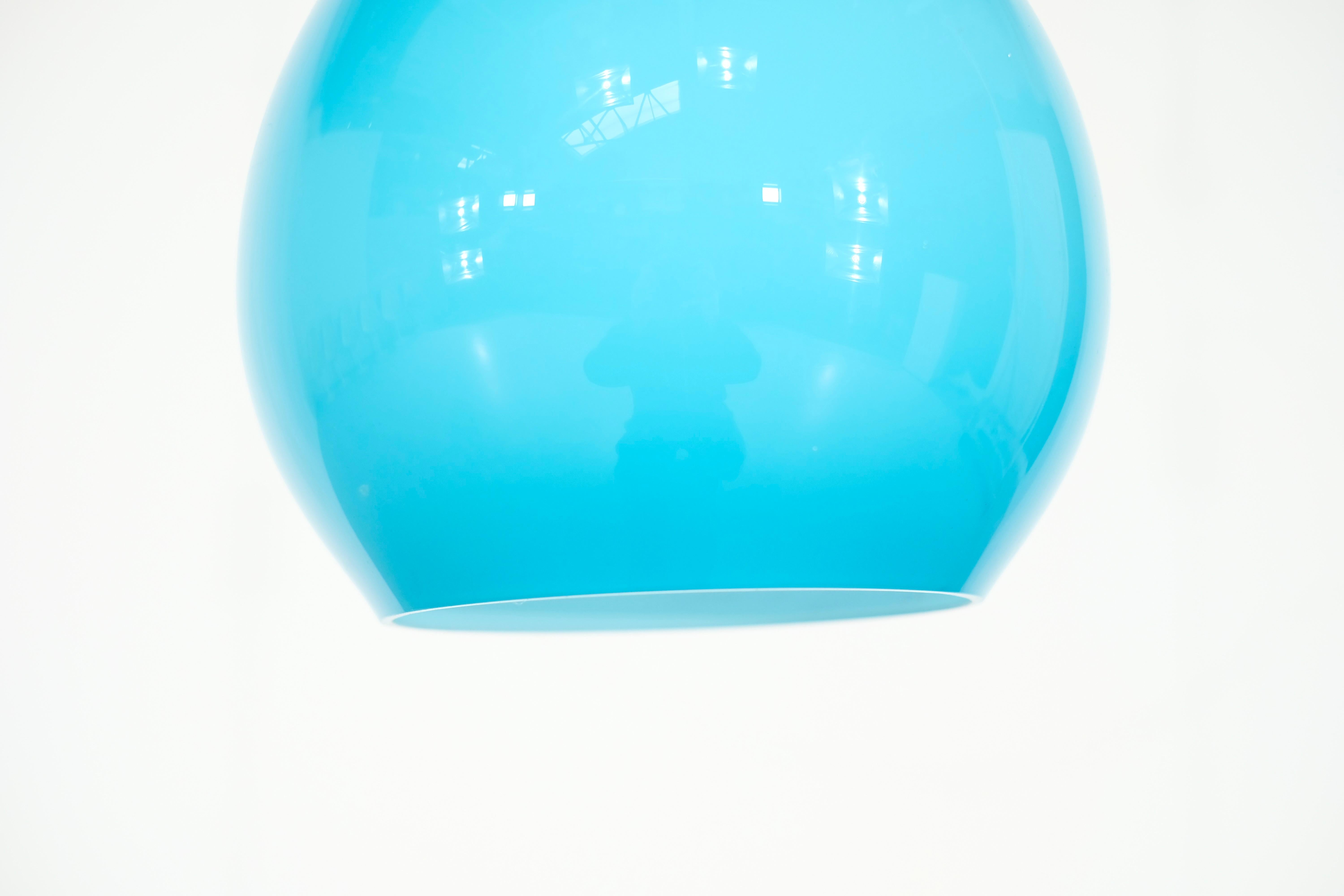Blue Italian opaline pendant light - 1960s For Sale 1