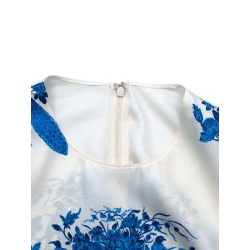 Blue & ivory Delft print silk dress For Sale 1
