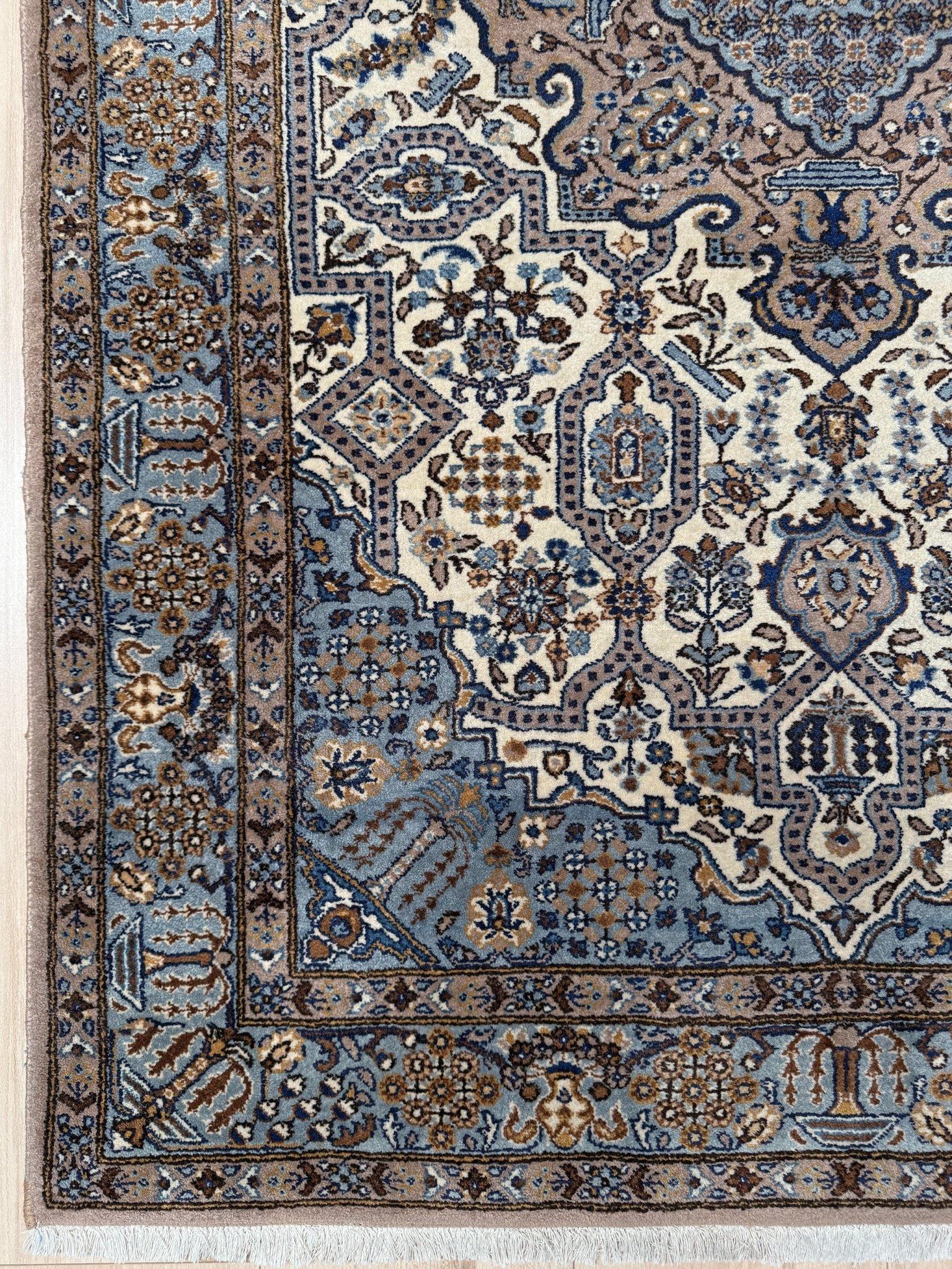 Blau & Elfenbein Tabriz - • Handgefertigter Teppich aus persischer Wolle (3′×5′) - Blumenmedaillon im Angebot 8