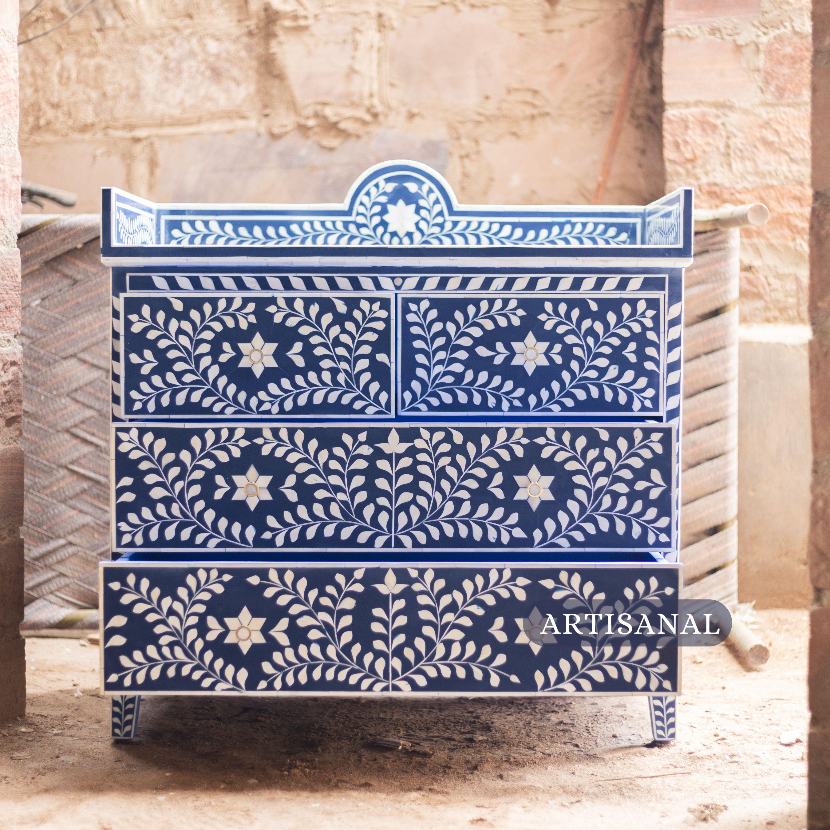Incrusté Commode à langer en marqueterie Blue Ivy, mobilier de chambre d'enfant par Artisanal en vente