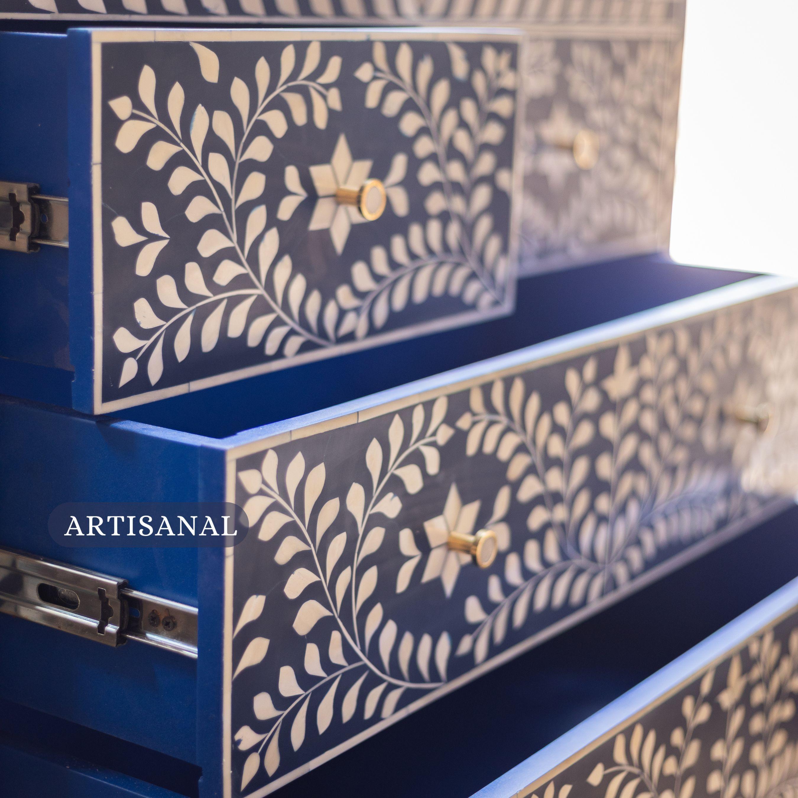 Commode à langer en marqueterie Blue Ivy, mobilier de chambre d'enfant par Artisanal en vente 1