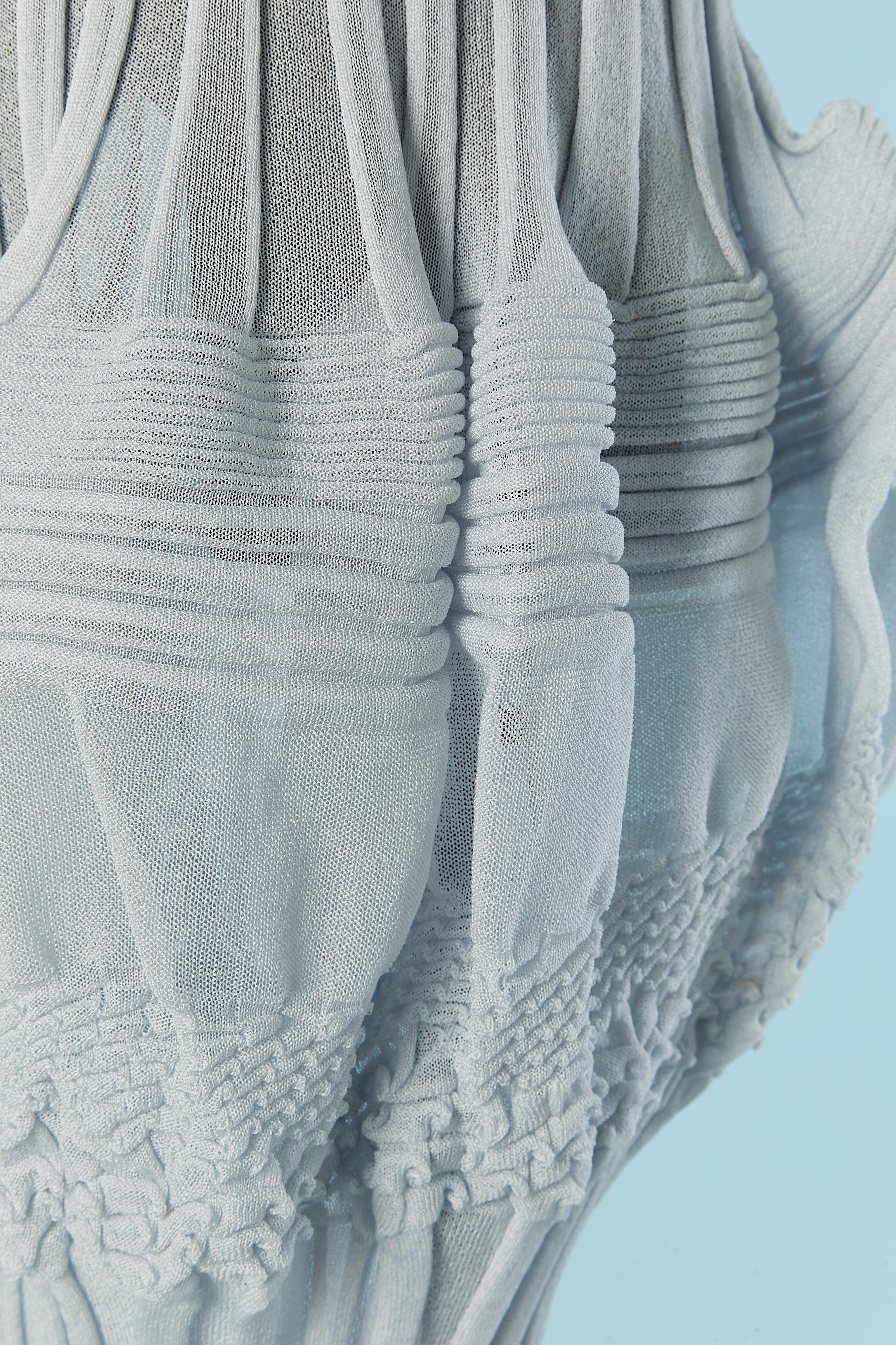 Gris Jupe plissée en jacquard bleu ISSEY MIYAKE en vente
