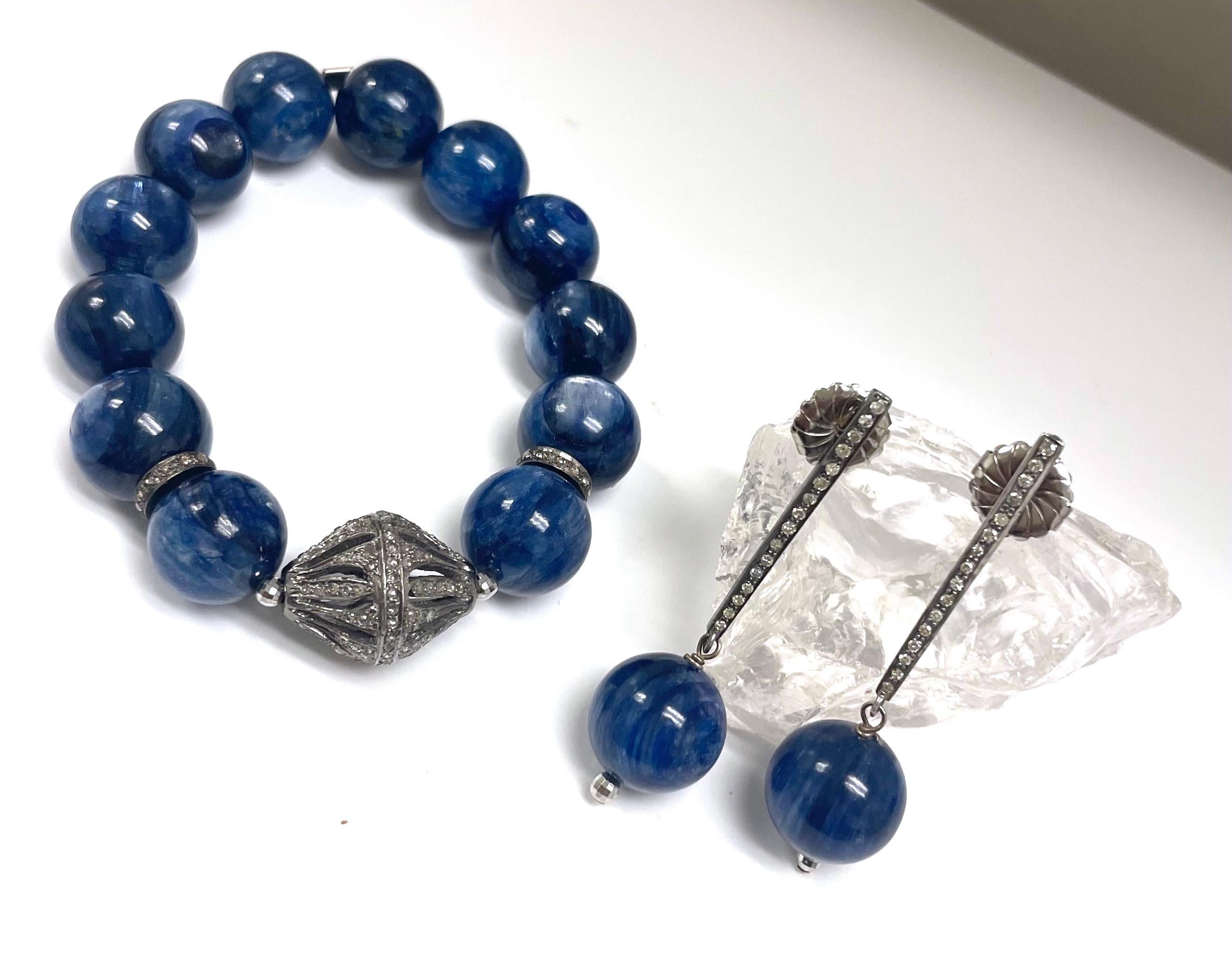 Blue Kyanite and Diamond Earrings For Sale 1