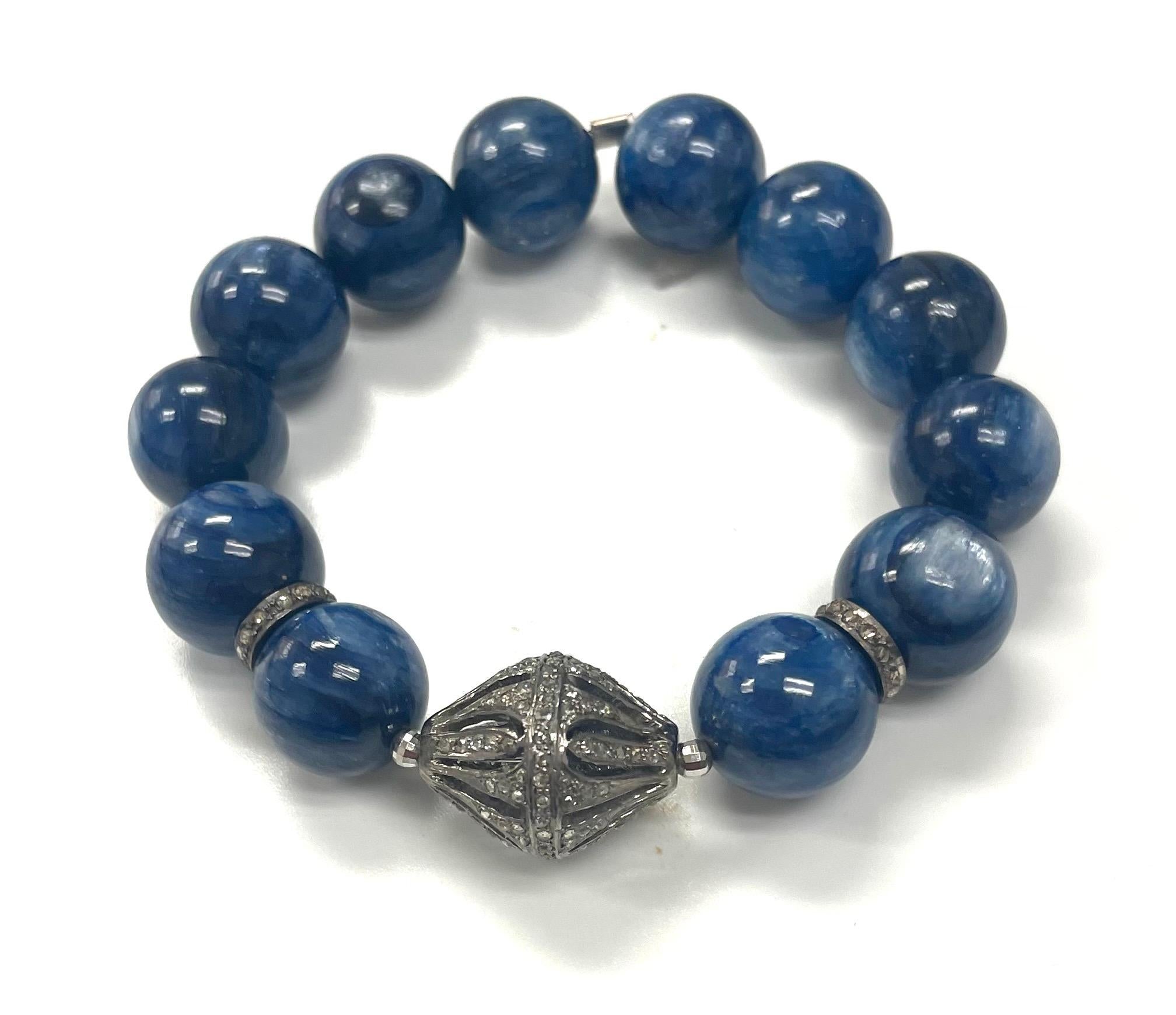 Blue Kyanite and Diamond Paradizia Bracelet For Sale 4
