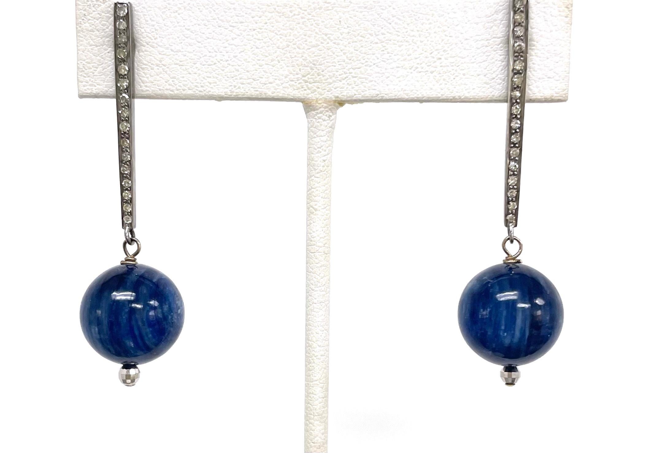 Blue Kyanite and Diamond Paradizia Earrings For Sale 10