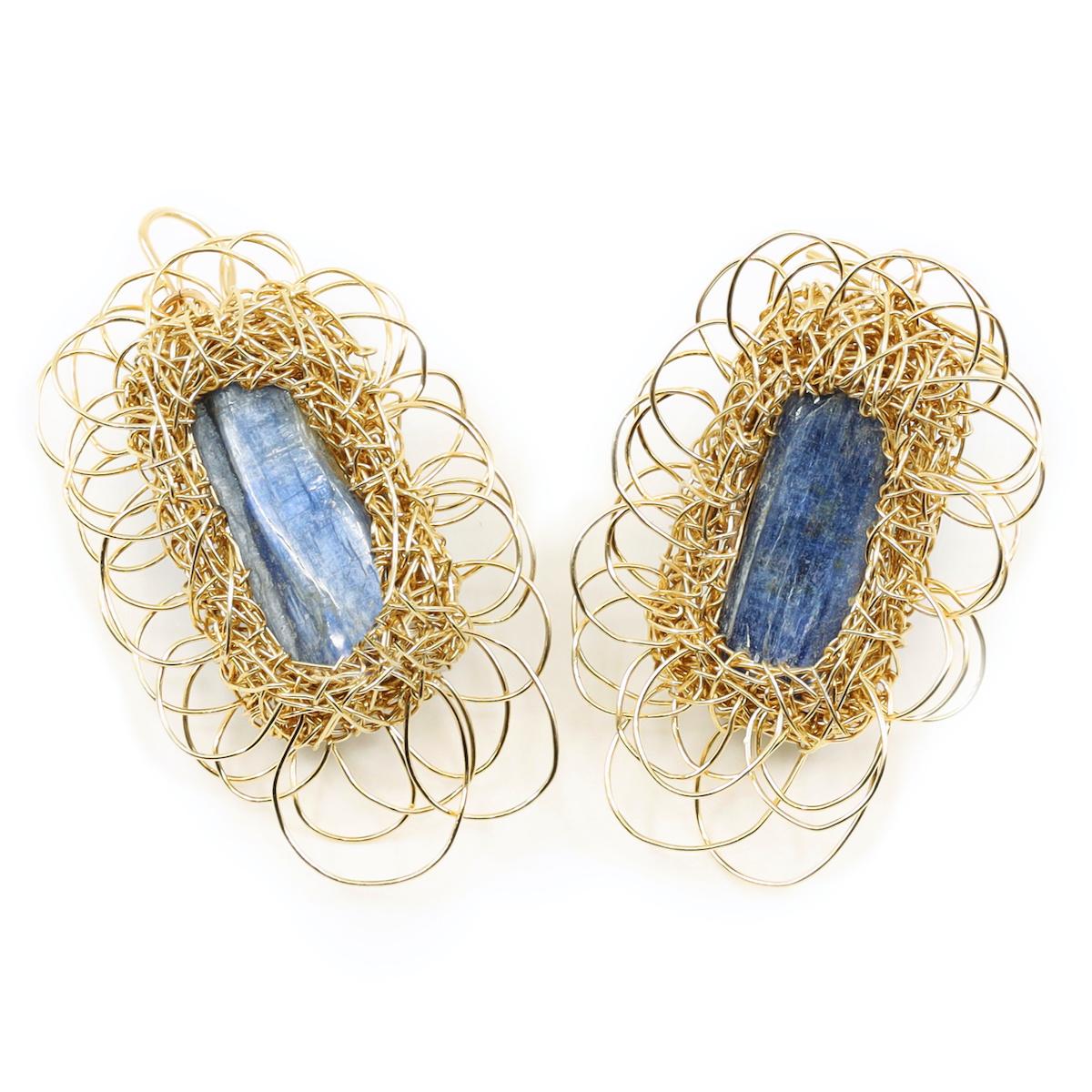 Orecchini di kyanite blu con montatura, unici nel loro genere. in vendita 8