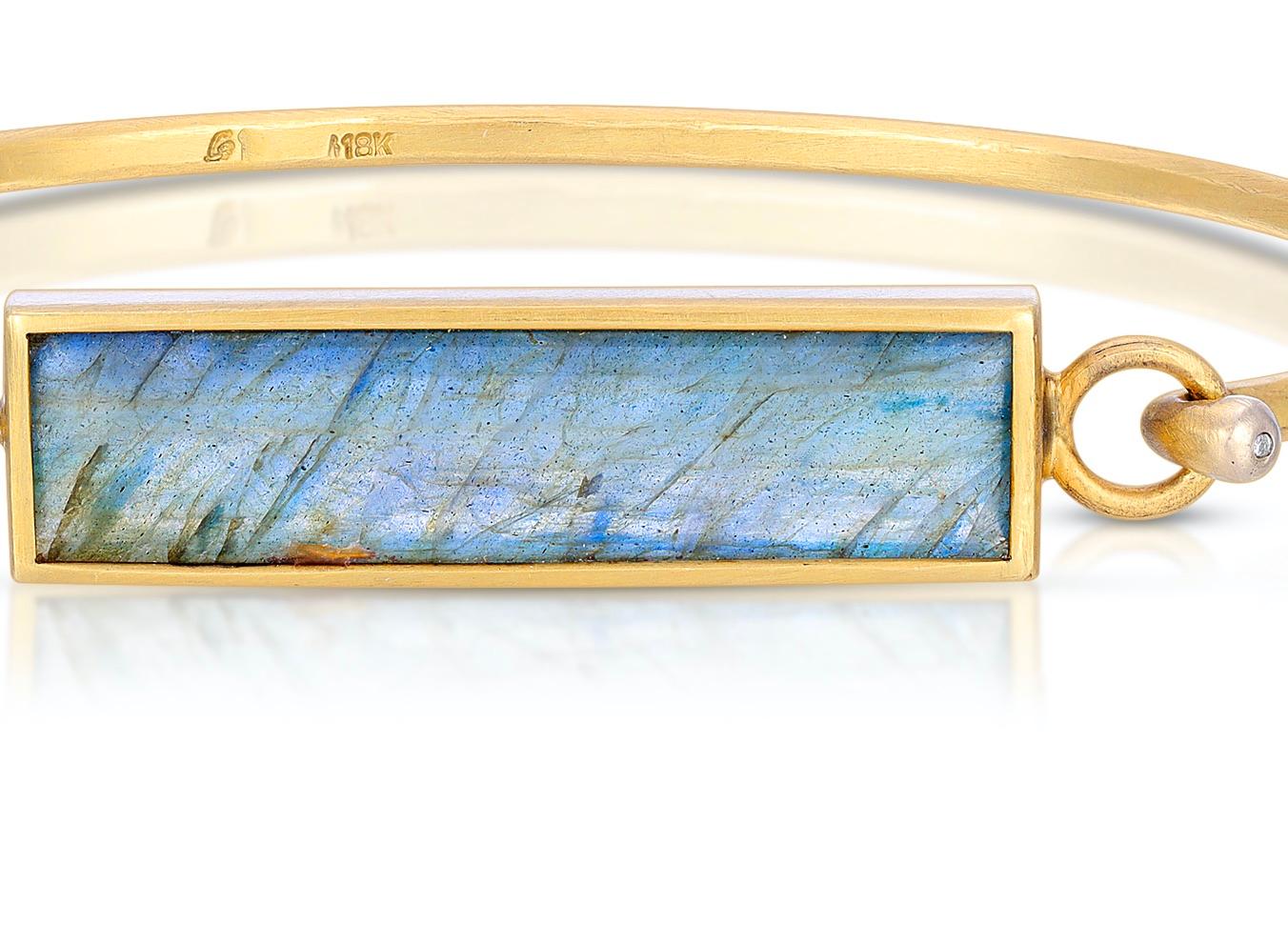 Contemporary Blue Labradorite Emerald Cut Stone with Hinge Bangle in 18k Yellow Gold For Sale