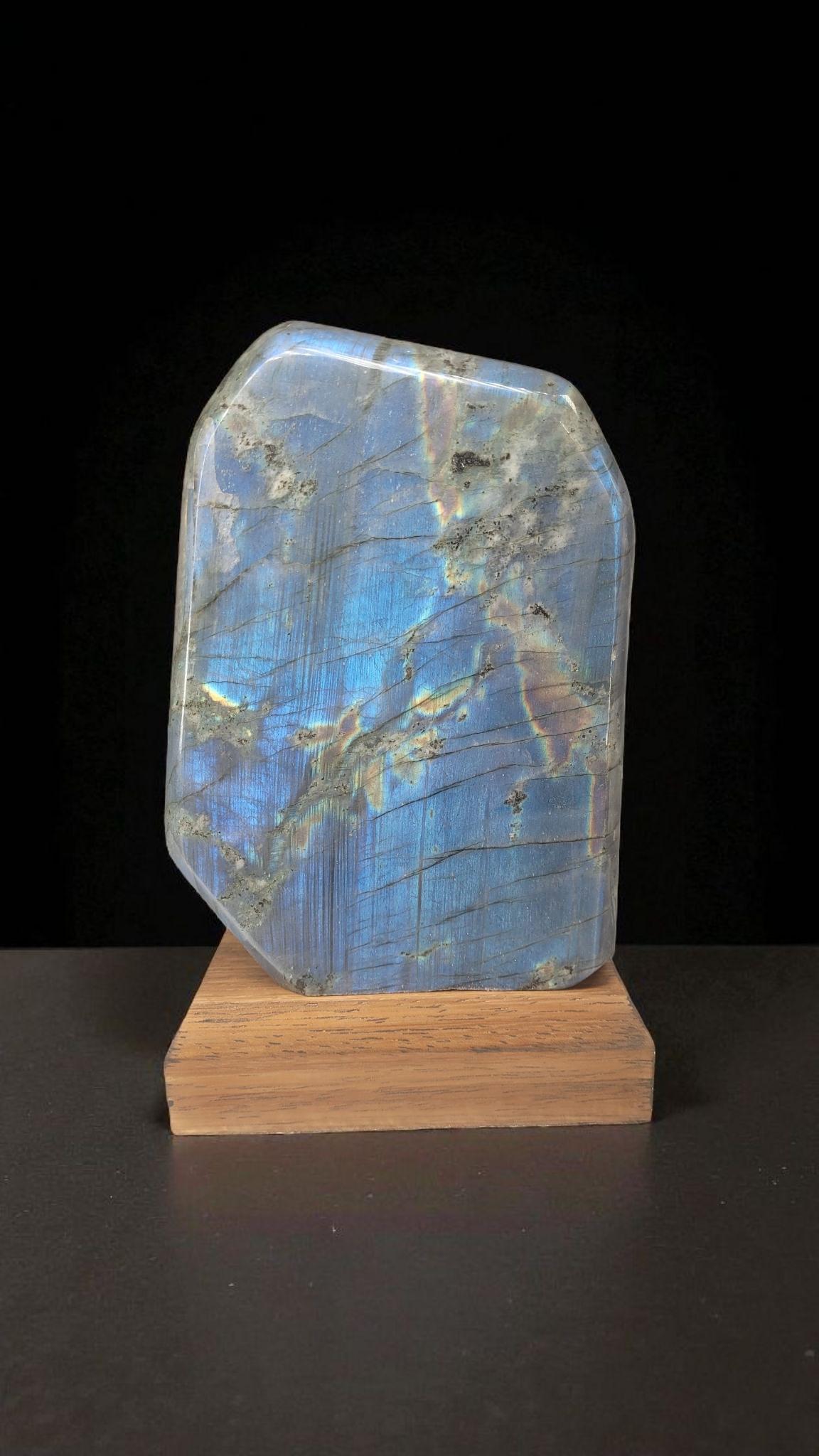 Labradorite blu con base in legno In condizioni Nuovo in vendita a MARSEILLE, FR