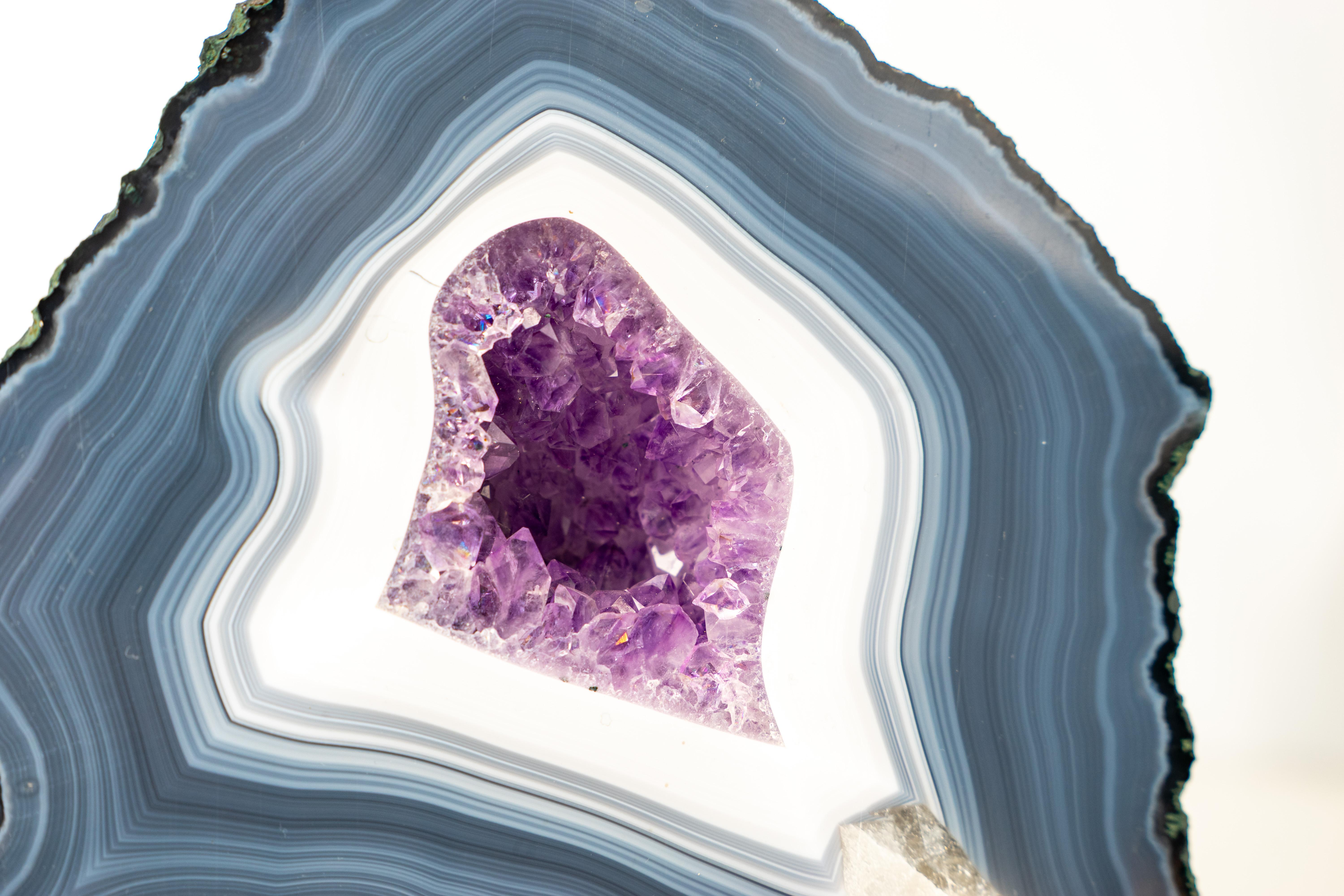 Blue Lace Agate Geode with Amethyst Druzy im Angebot 1