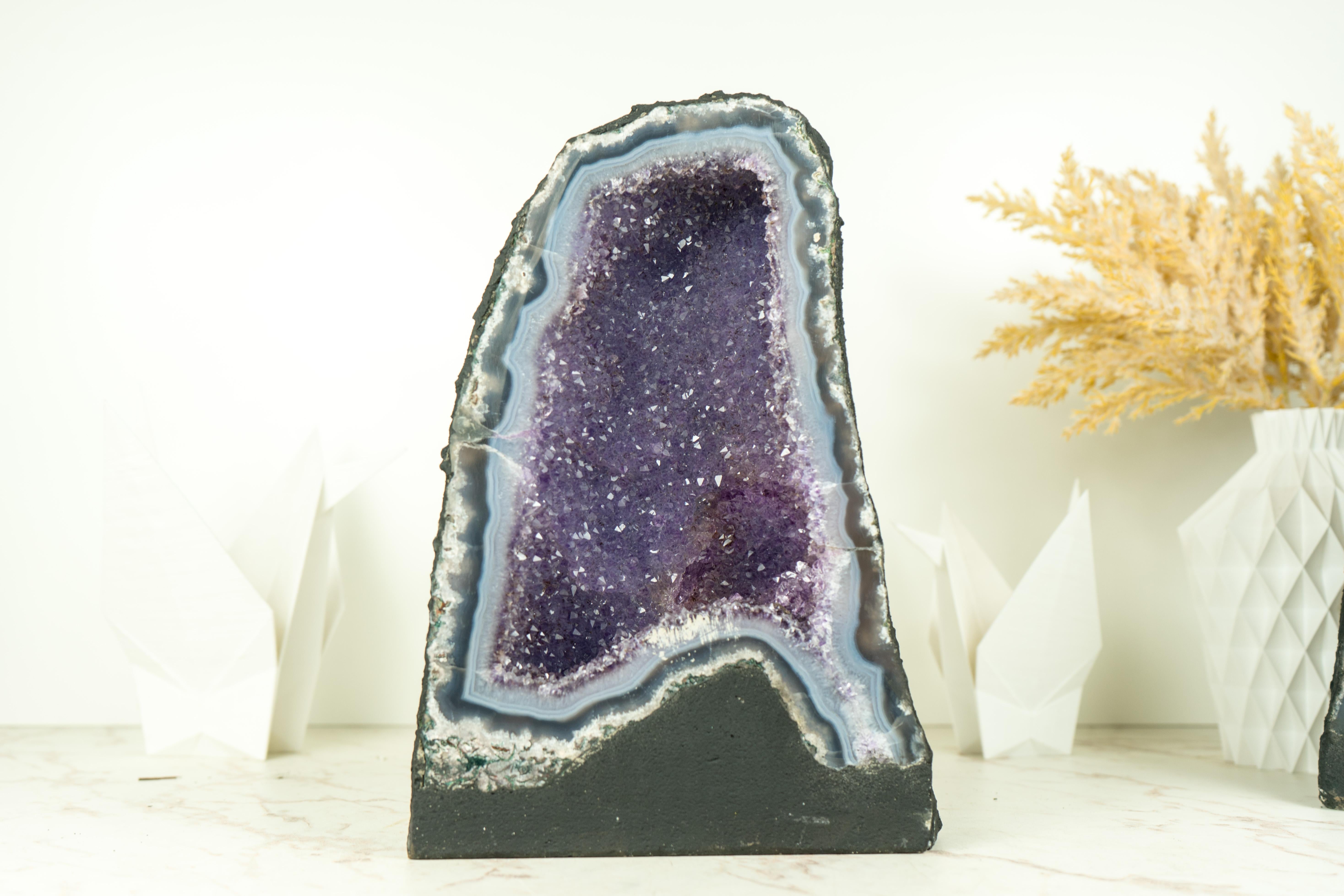 Blue Lace Agate Geode with Galaxy Amethyst Druzy In New Condition For Sale In Ametista Do Sul, BR