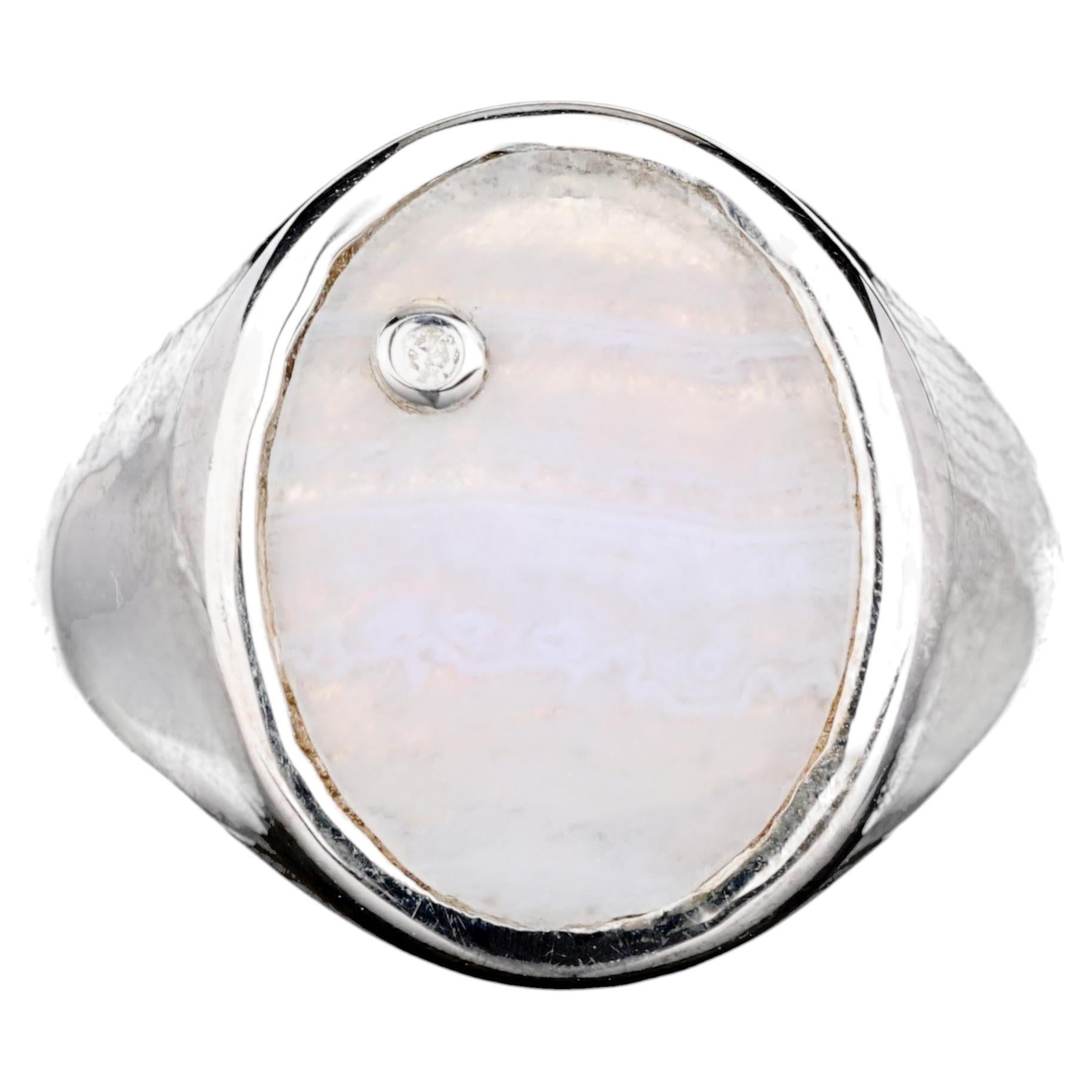 What is blue lace agate used for?