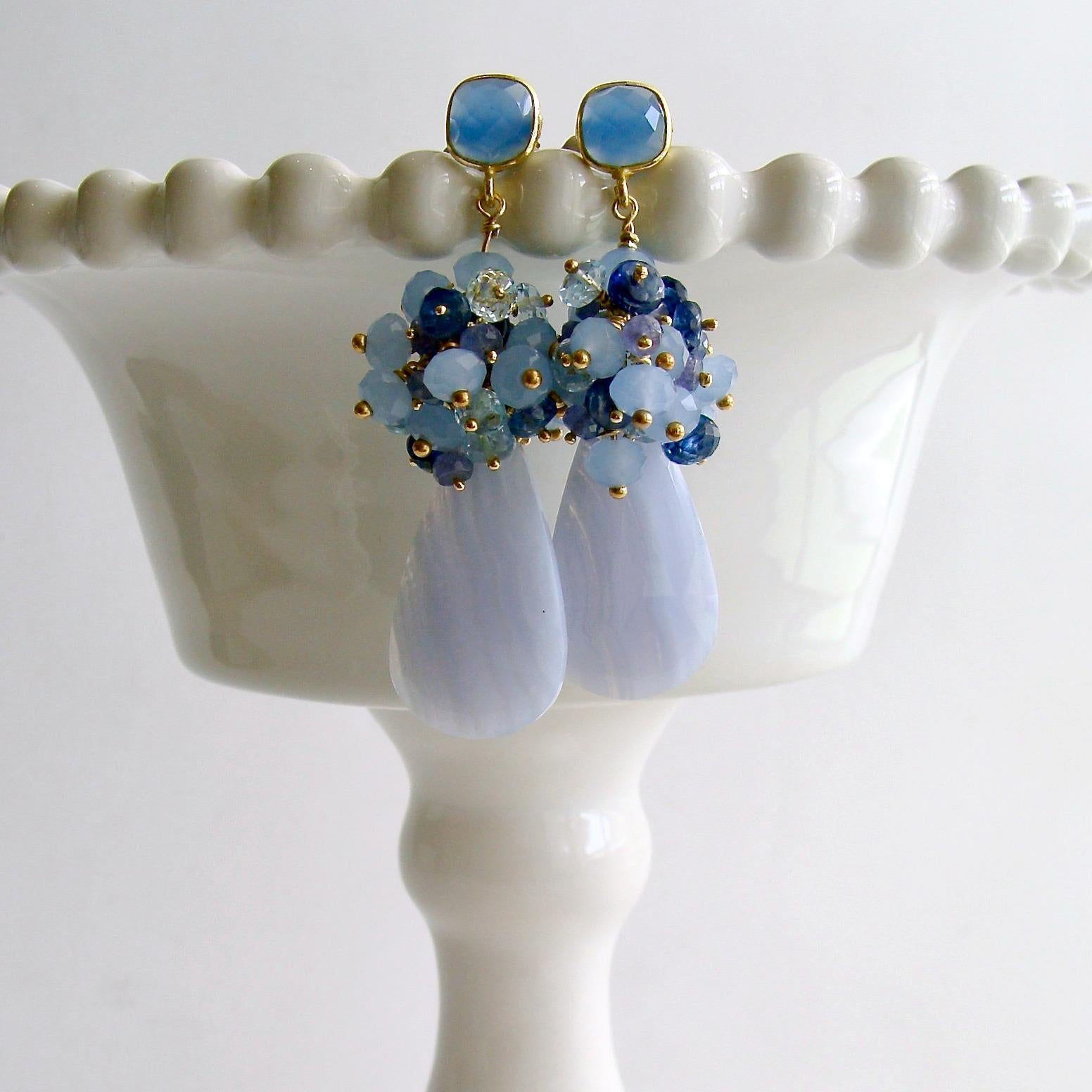 Ophelia-Cluster-Ohrringe mit blauem Spitzenachat, Tansanit, Topas und Kyanit (Kunsthandwerker*in) im Angebot