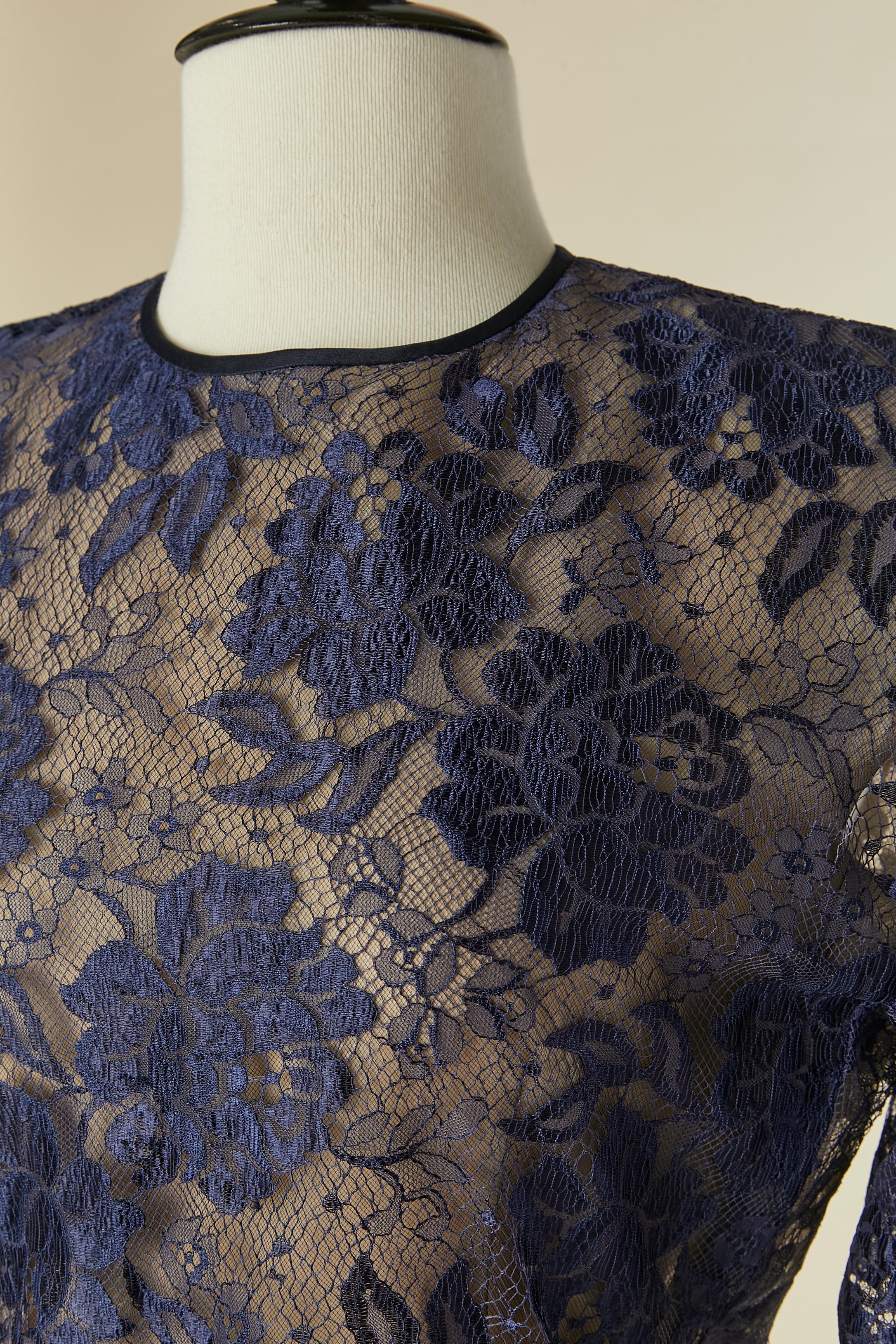 Noir Robe de soirée en dentelle bleue à volants Scaasi en vente
