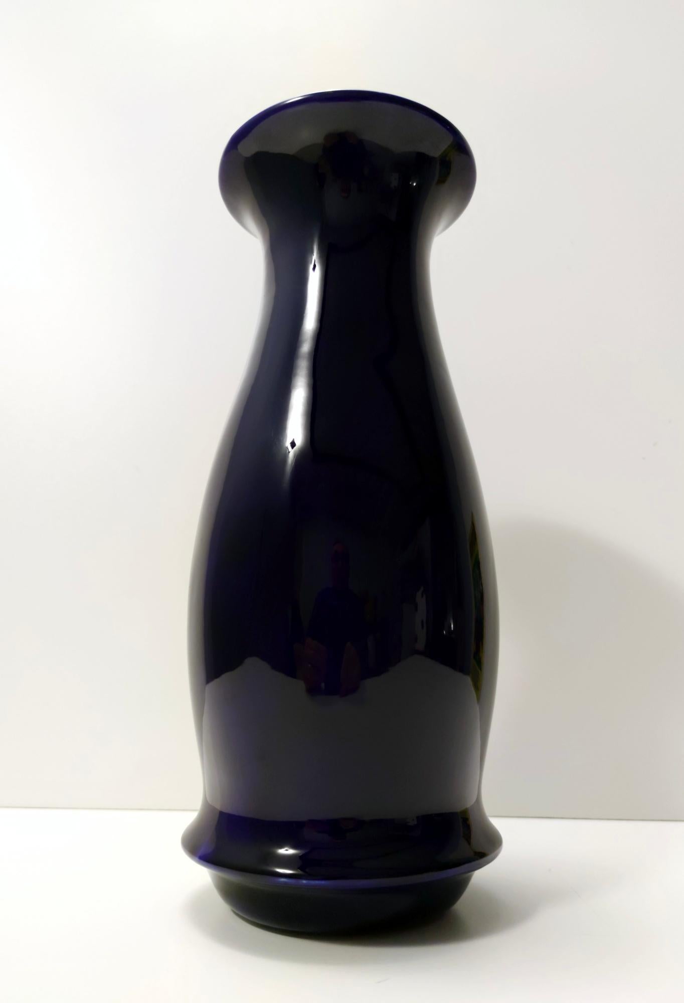Italian Blue Lacquered Ceramic Vase by Lavenia Ascribable to Guido Andlovitz, Italy For Sale
