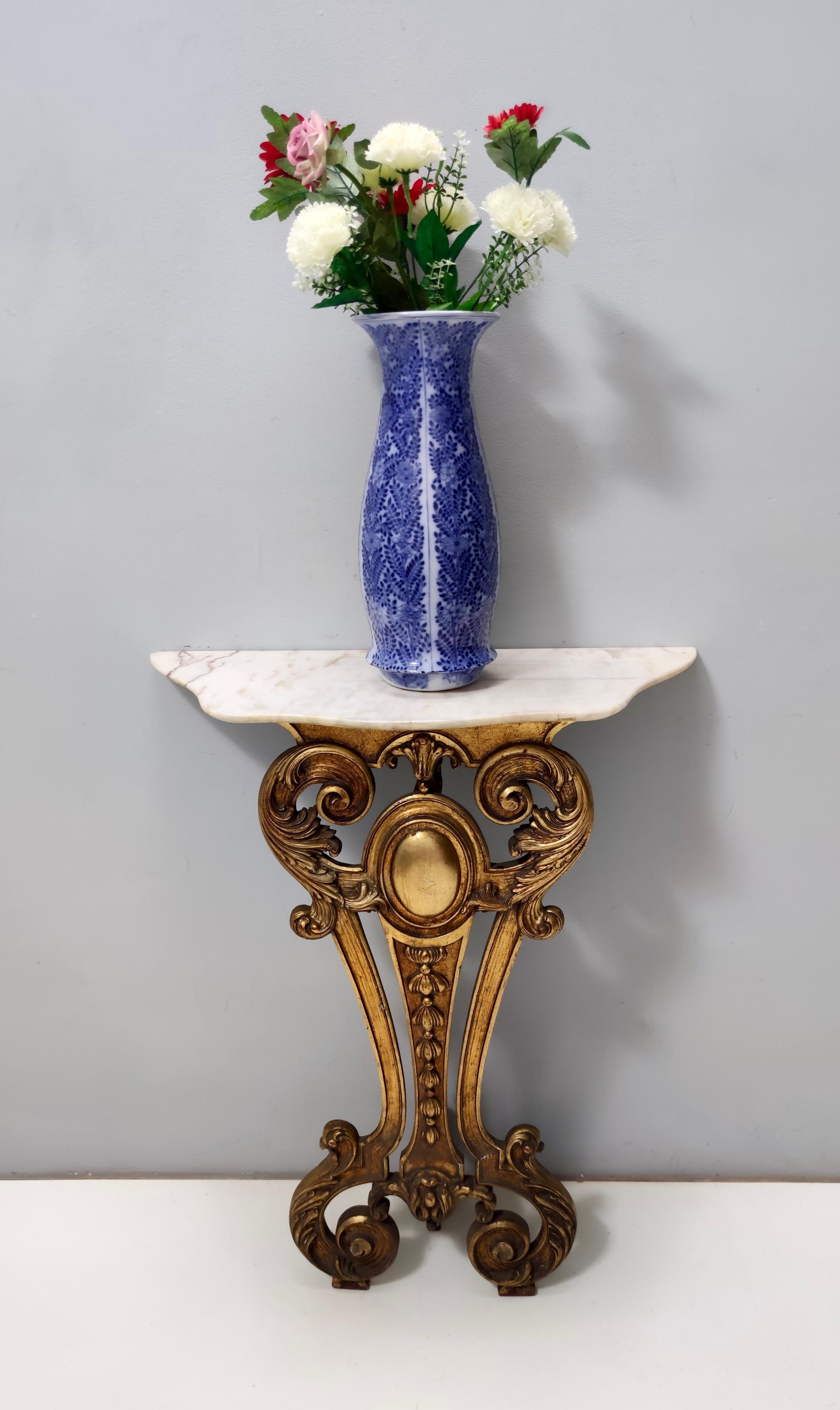 Blau lackierte Keramikvase im Chinoiserie-Stil von Laveno Chinoiserie, Italien (Italienisch) im Angebot