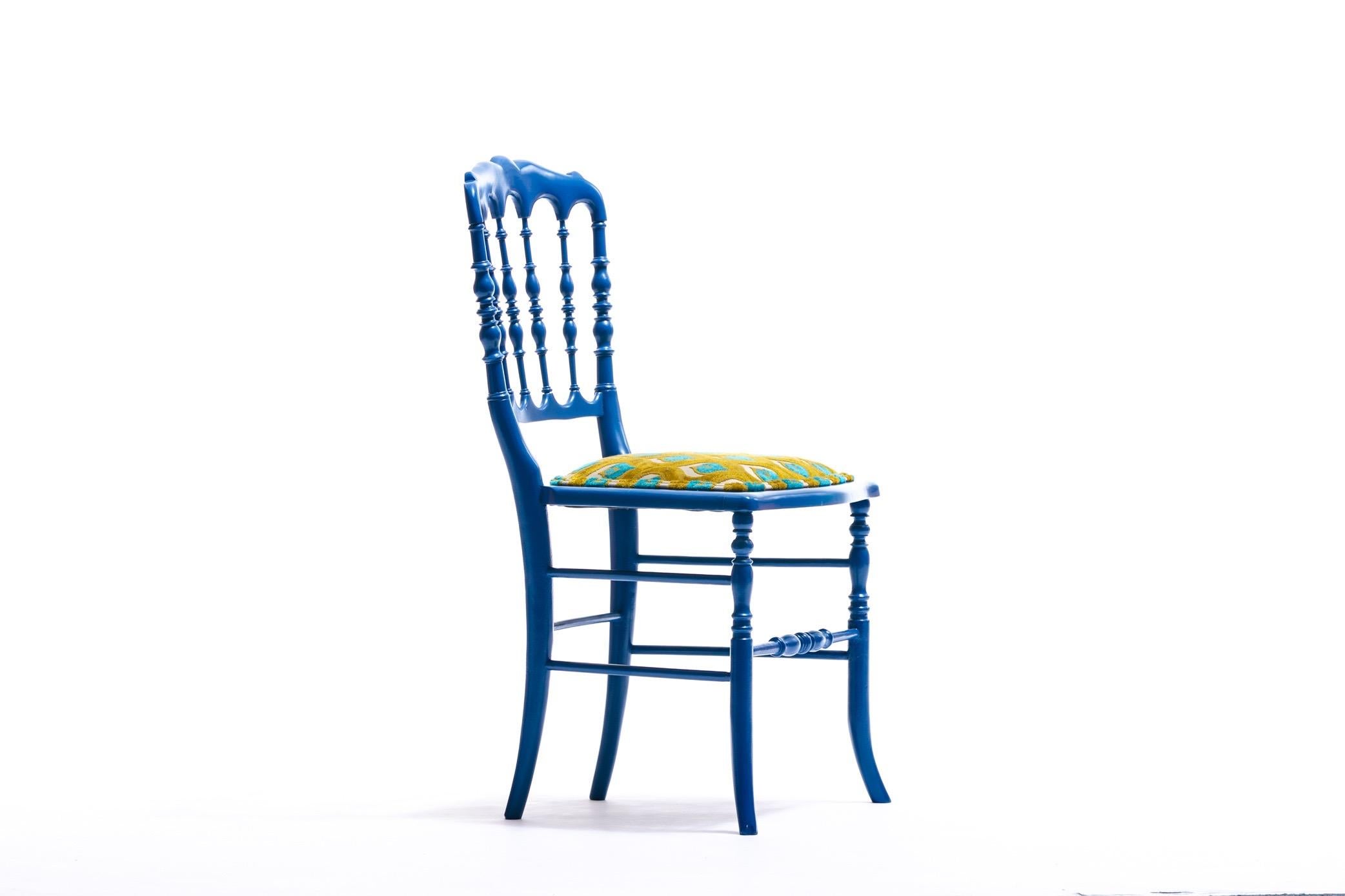 Blue Lacquered Chiavari Side Chair with Peacock Feathers in Cut Velvet For Sale 10