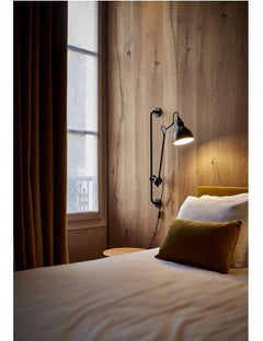 Lampe murale Blue Lampe Gras N° 210 de Bernard-Albin Gras