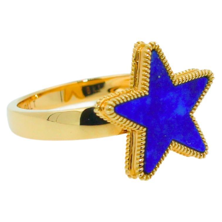 Moderno Anello in oro giallo con stella di lapislazzuli blu e costellazione celeste dello zodiaco in vendita