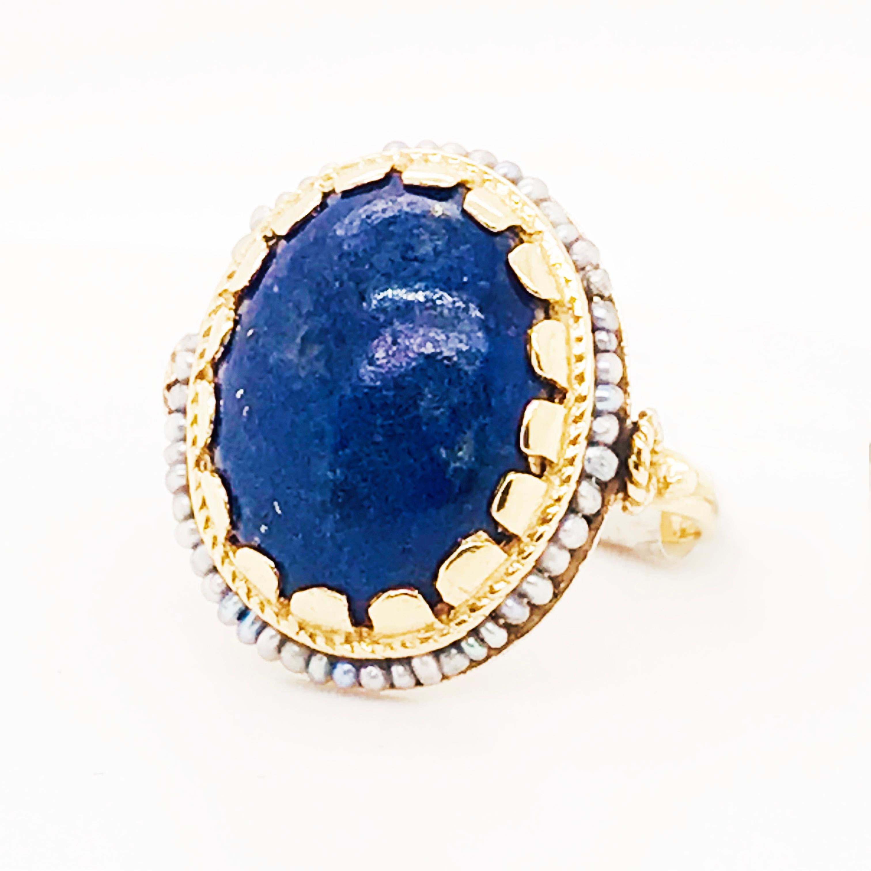 Blue Lapis and Seed Pearl Halo Estate Ring 14 Karat Yellow Gold, circa 1960 In Excellent Condition In Austin, TX