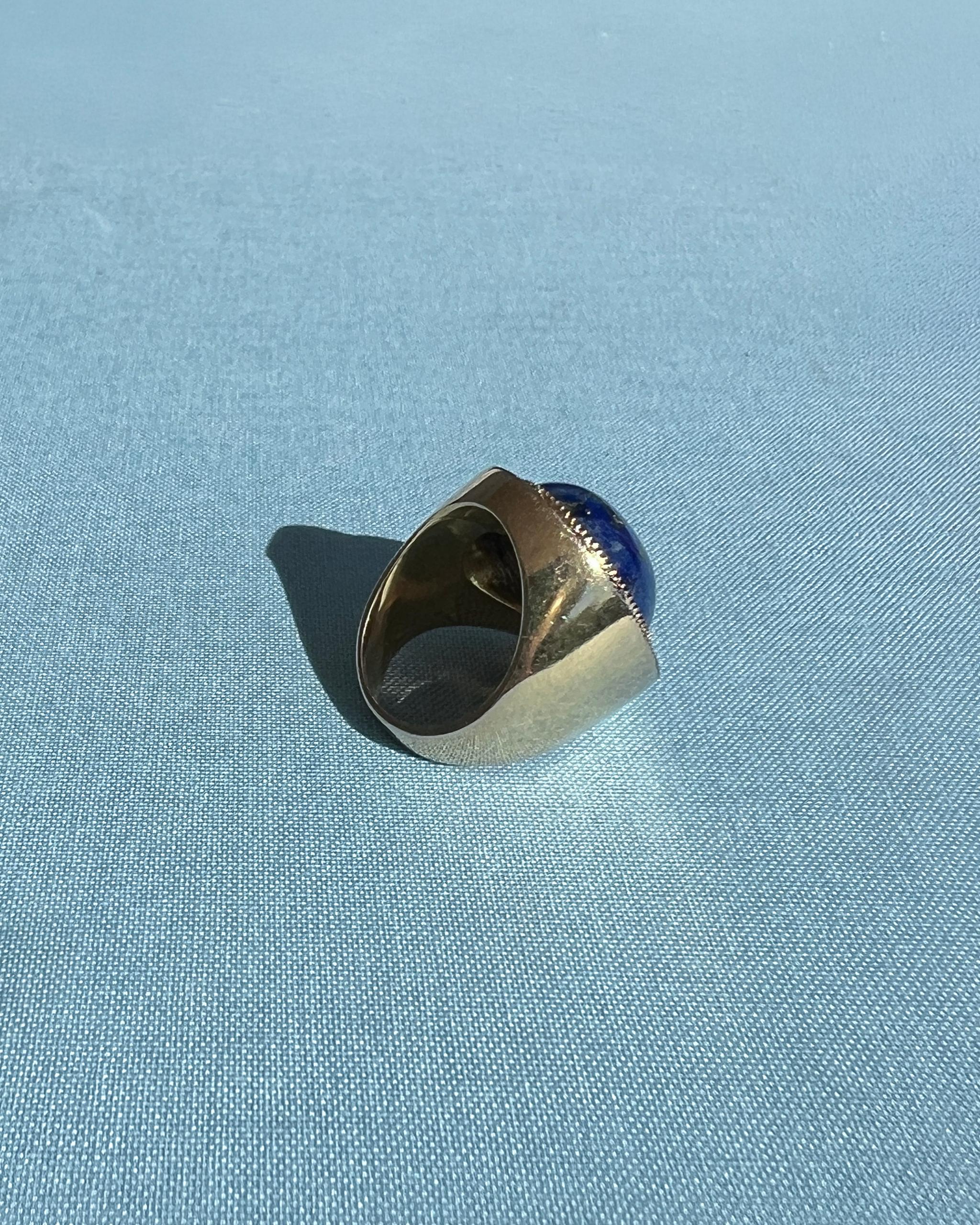 Blauer Lapiz Lazuli Cocktail Ring Schwarzes Emaille J DAUPHIN (Cabochon) im Angebot