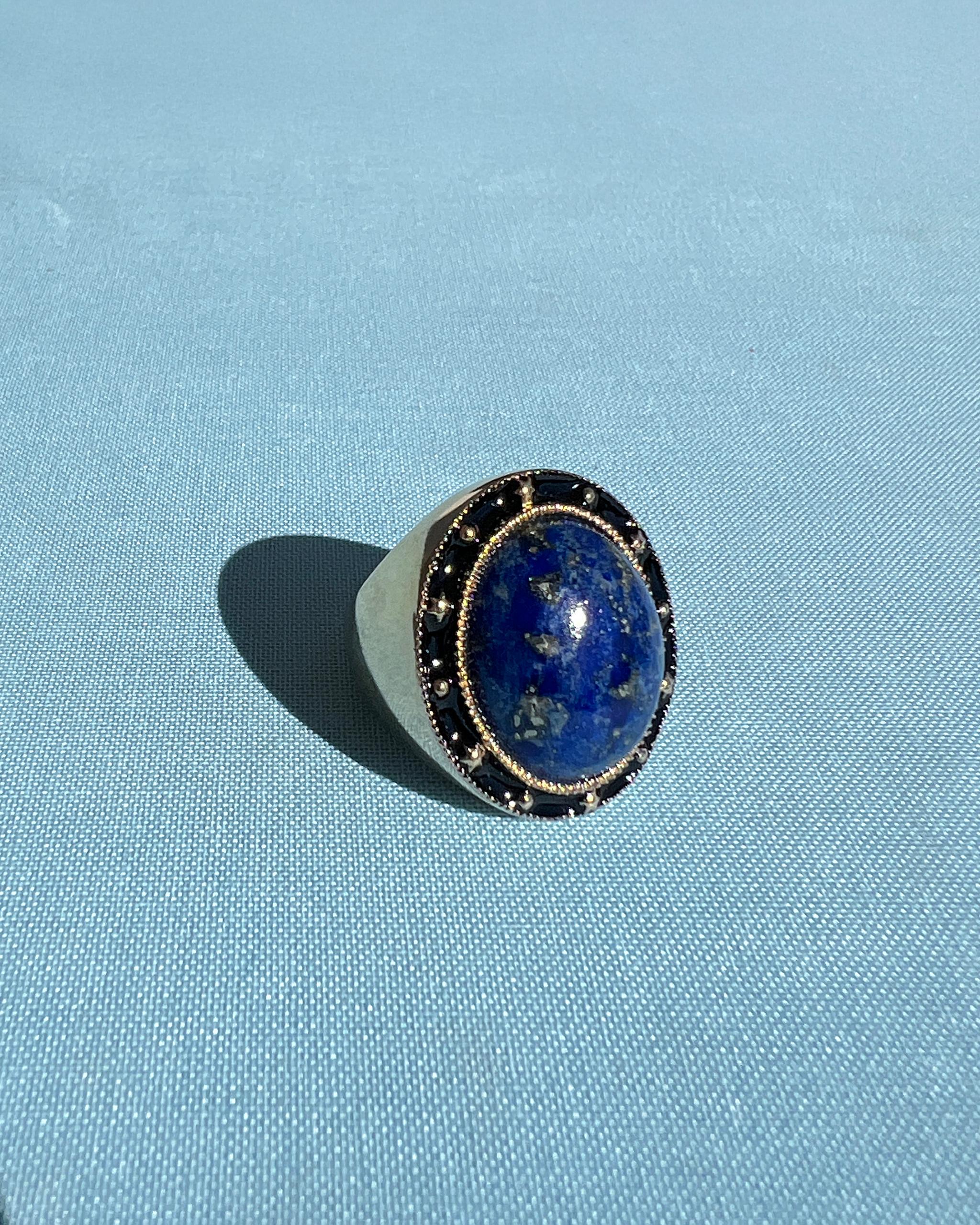 Blauer Lapiz Lazuli Cocktail Ring Schwarzes Emaille J DAUPHIN im Zustand „Neu“ im Angebot in Los Angeles, CA