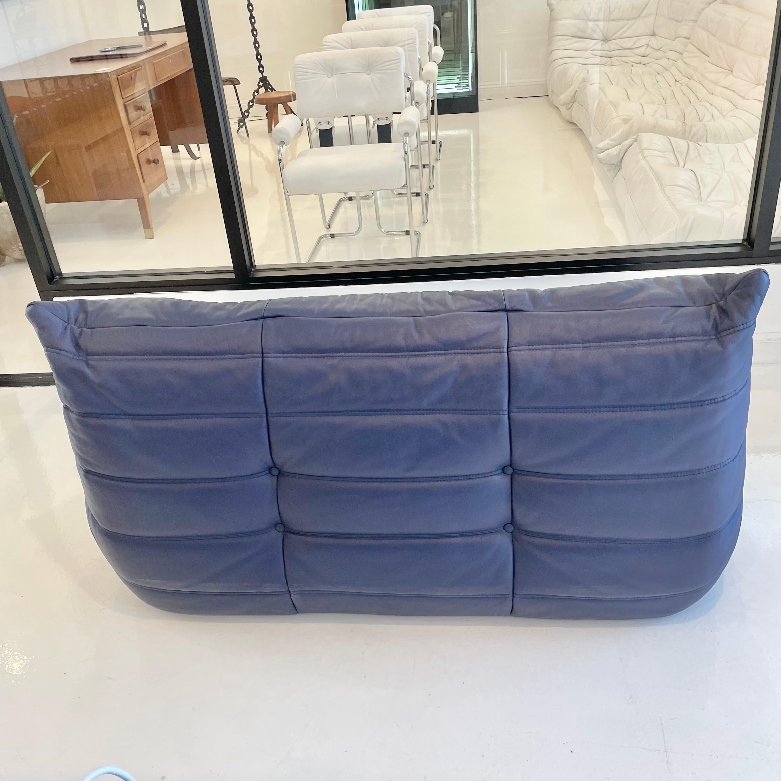 Mid-Century Modern Blue Leather 2 Seater Togo Sofa by Ligne Roset, 1980s France