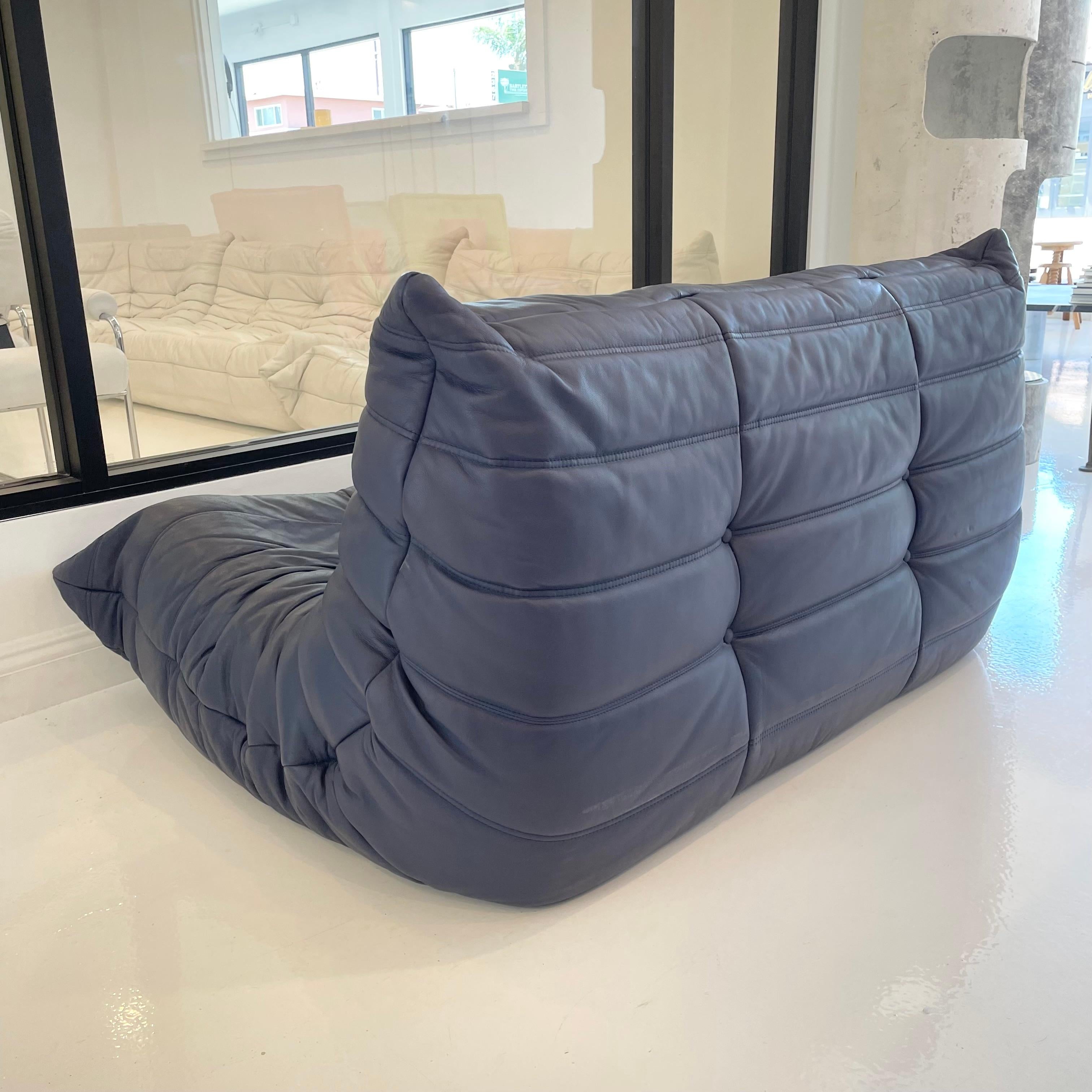 Blue Leather 2 Seater Togo Sofa by Ligne Roset, 1980s France In Good Condition In Los Angeles, CA