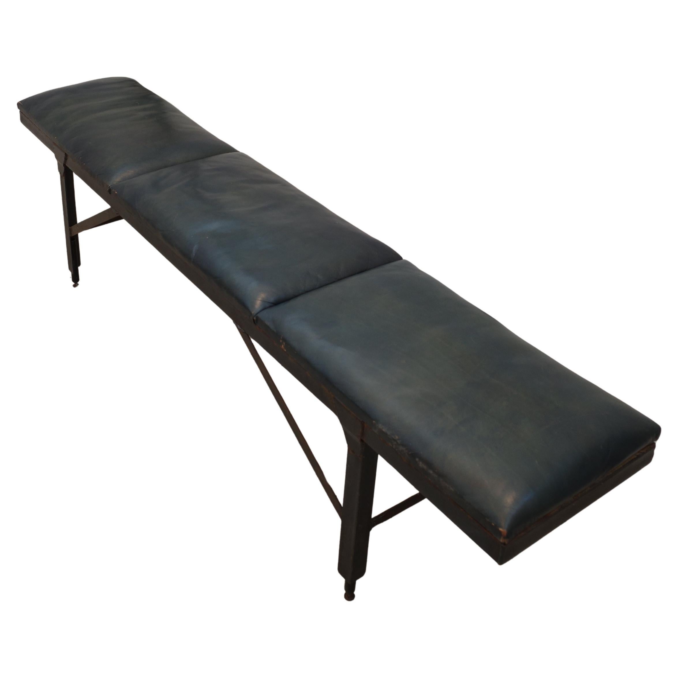 Panchina blu in pelle e acciaio in vendita